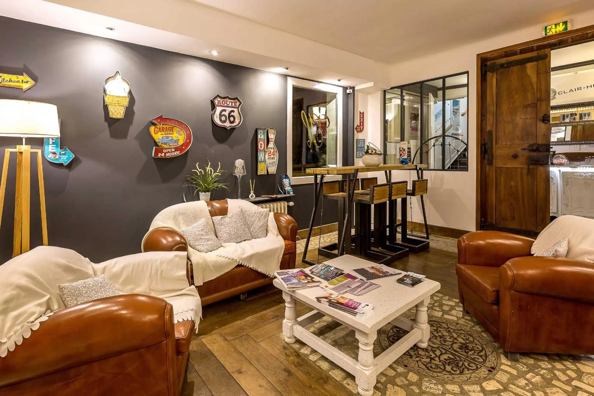 Living room, Seating Area in The Originals Boutique, Clair Hôtel, Martigues (Inter-Hotel)