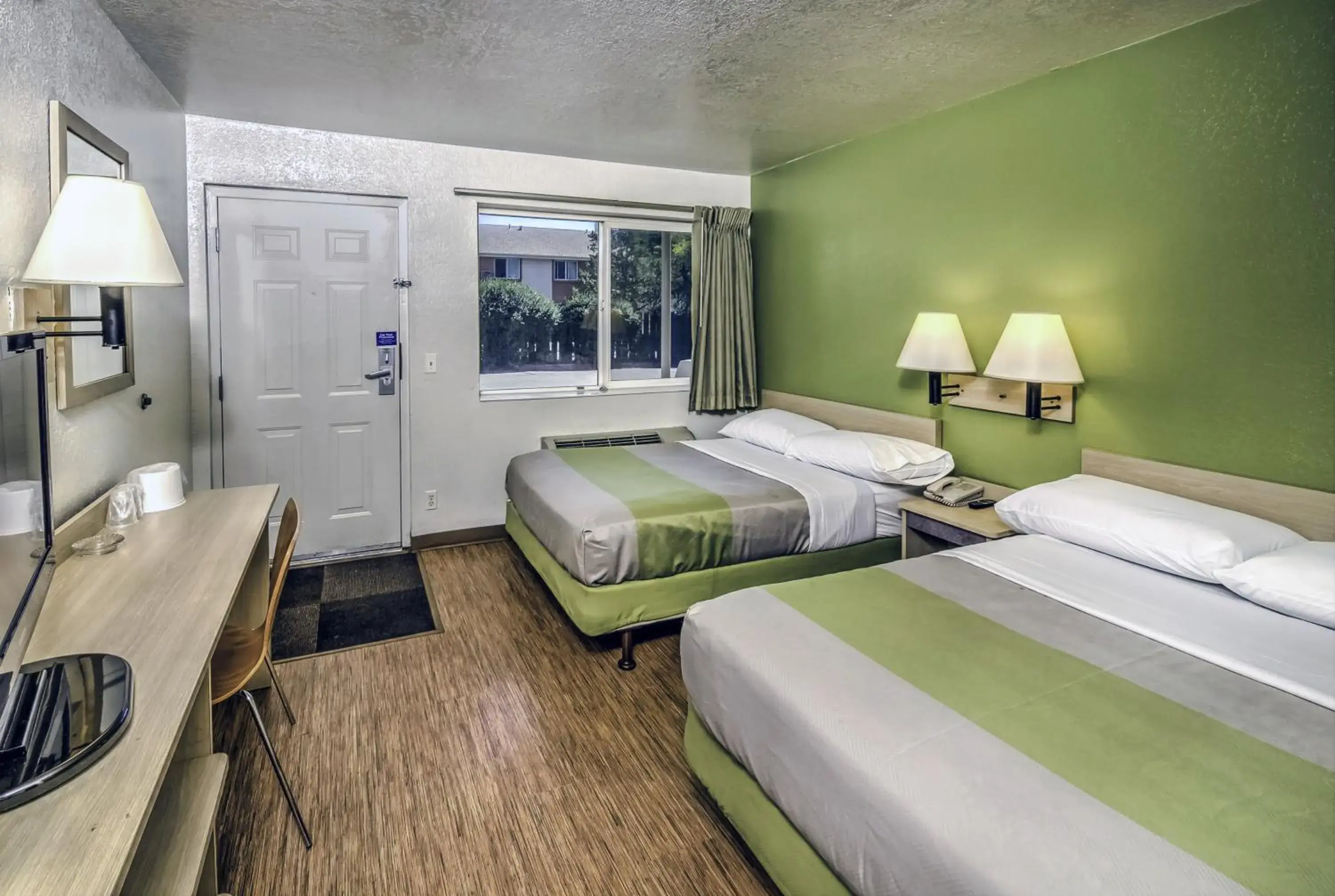 Bedroom, Bed in Motel 6-Colorado Springs, CO