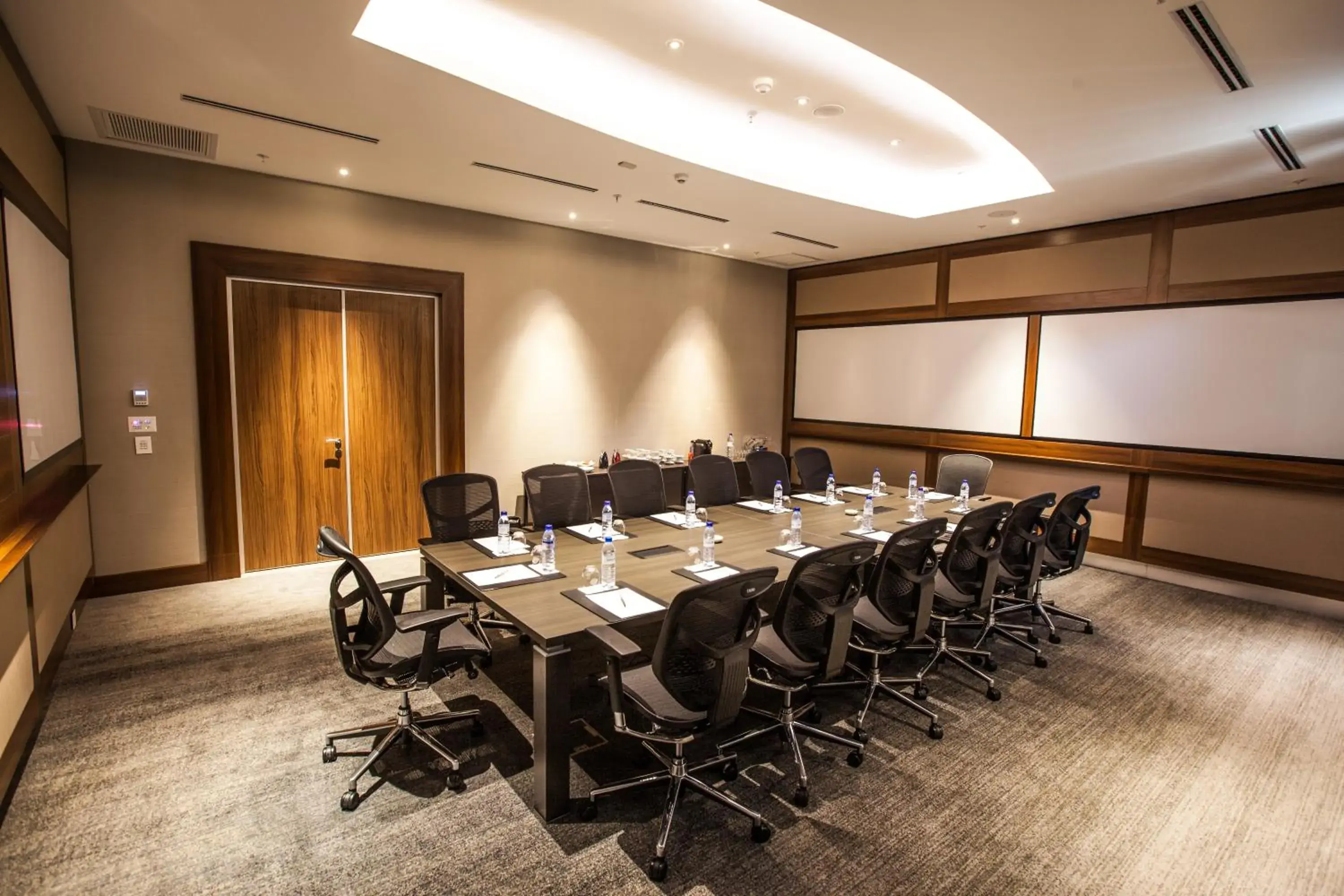 Meeting/conference room in Radisson Blu Hotel & Residence Maputo