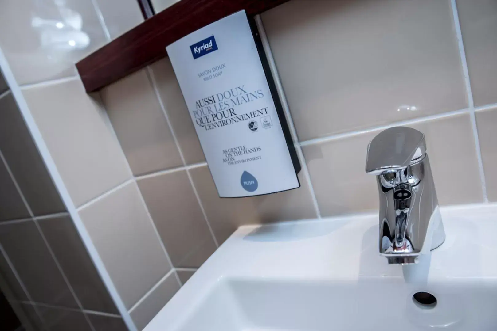 Bathroom in Kyriad Saint-Malo Dinard