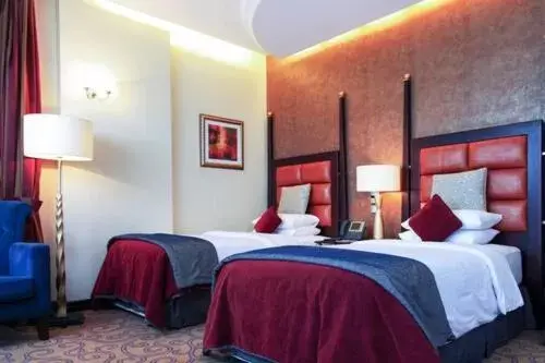 Bedroom, Bed in Century Hotel Doha