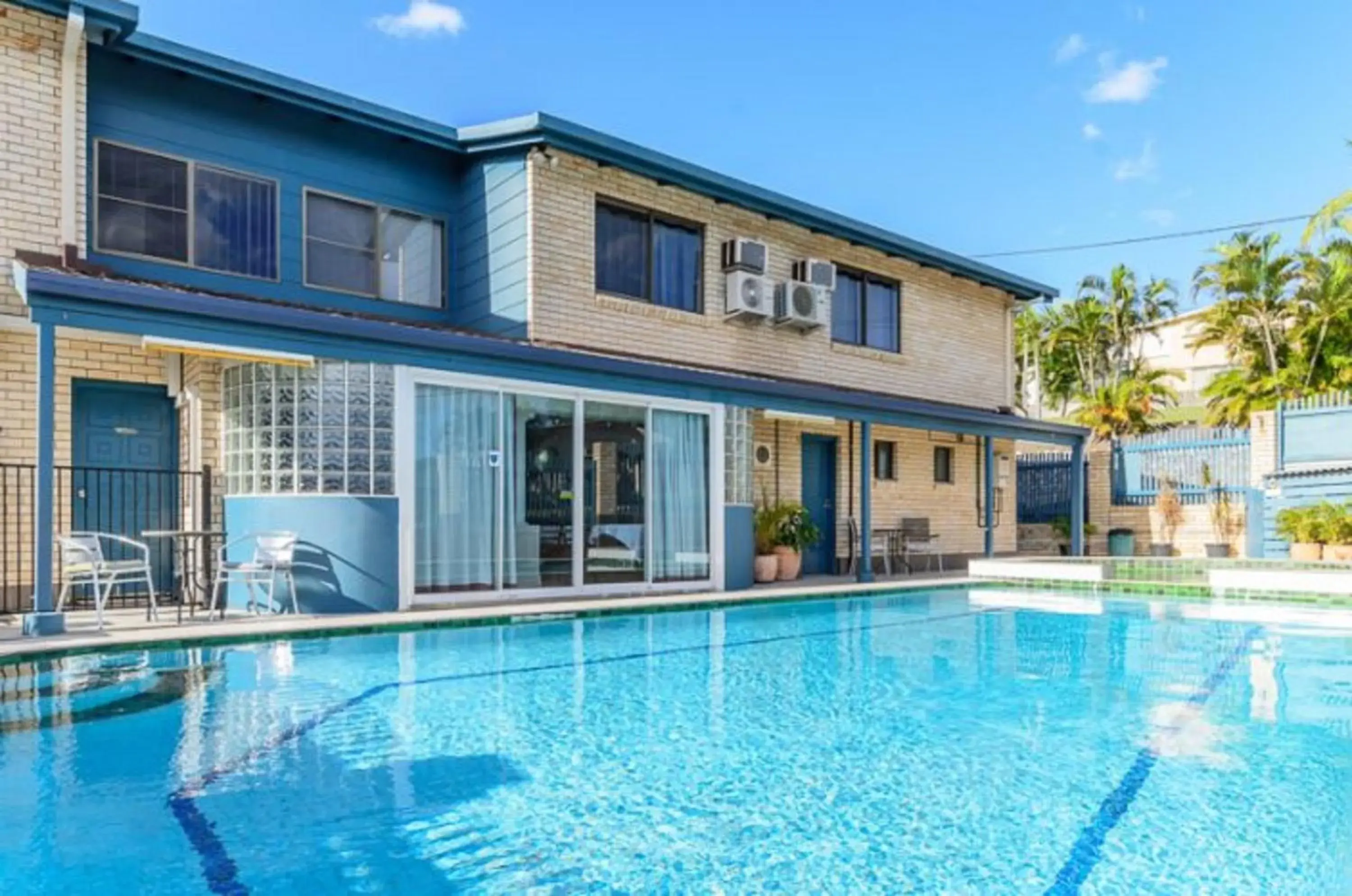 On site, Swimming Pool in Gladstone Palms Motor Inn