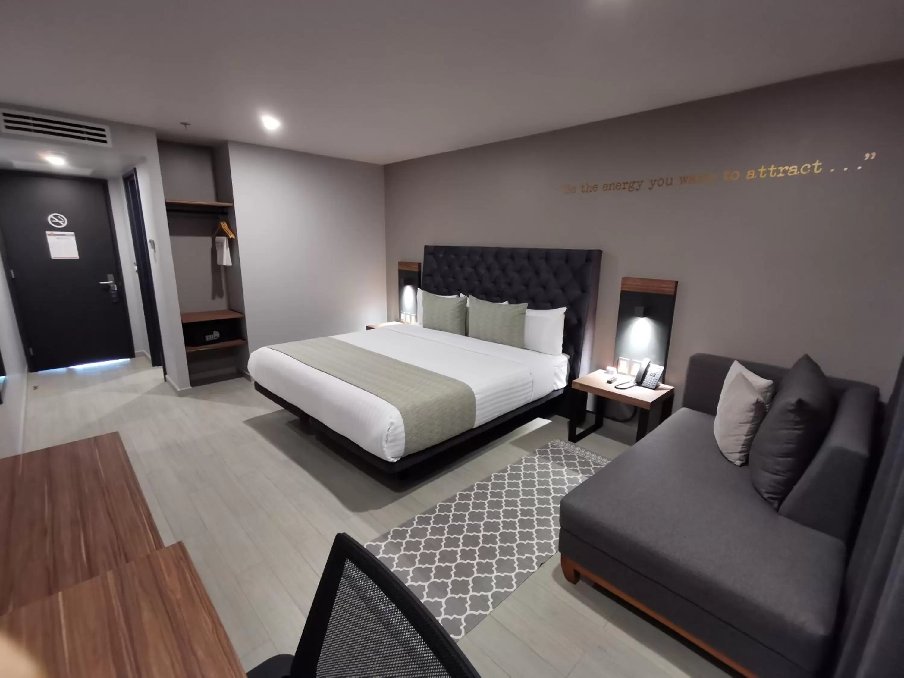 Bedroom, Bed in Bedford Hotel