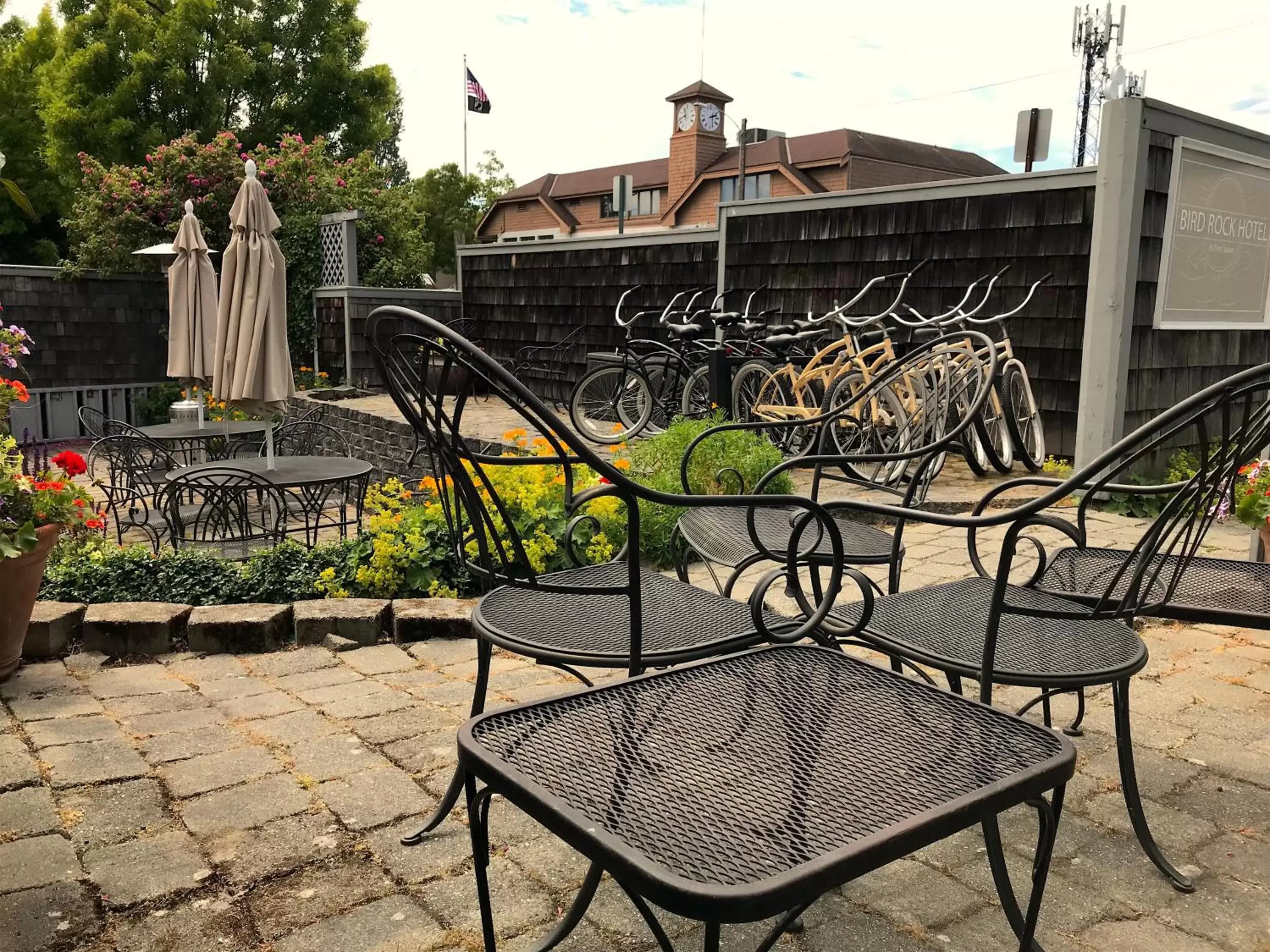 Patio in Bird Rock Hotel