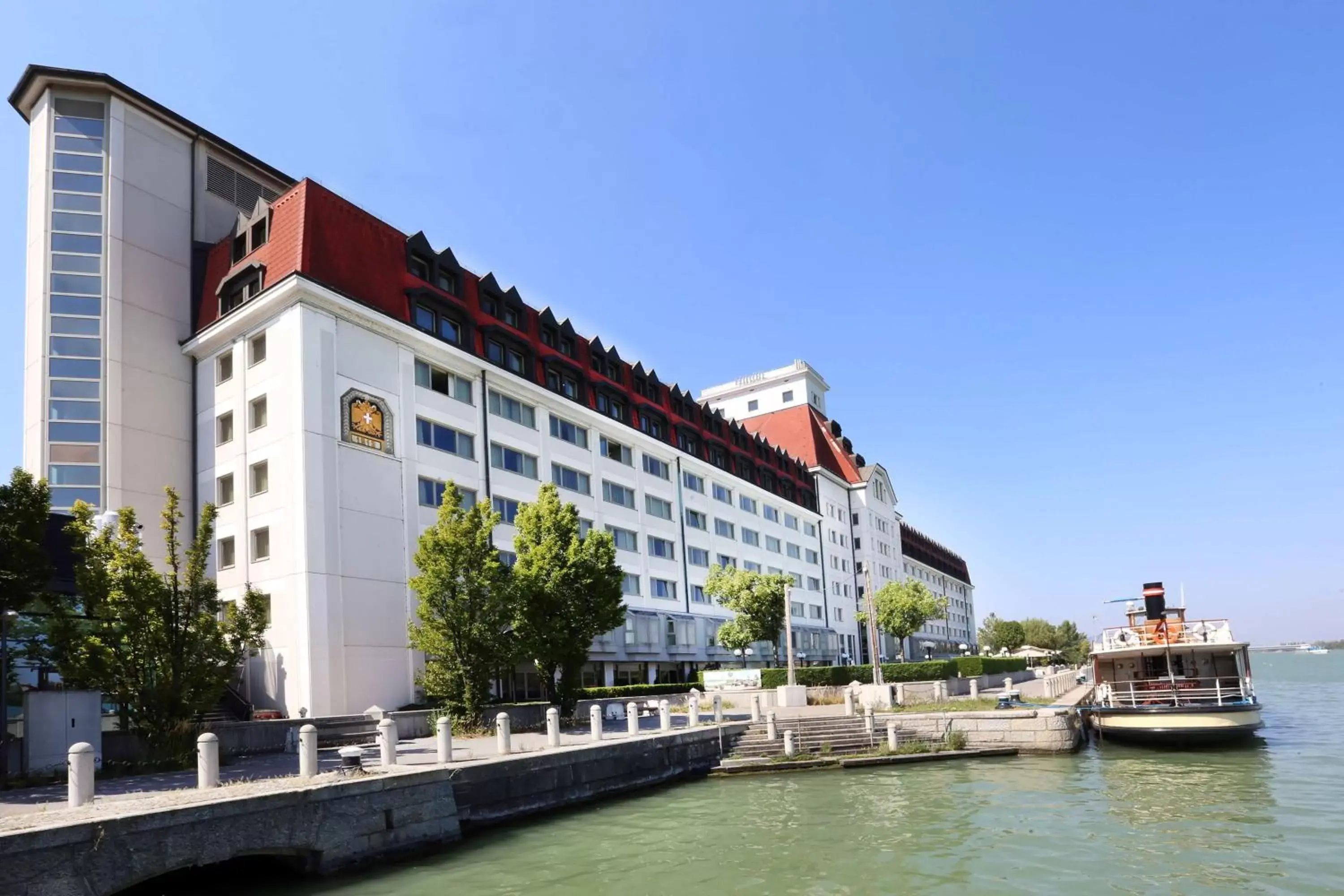 Property Building in Hilton Vienna Danube Waterfront