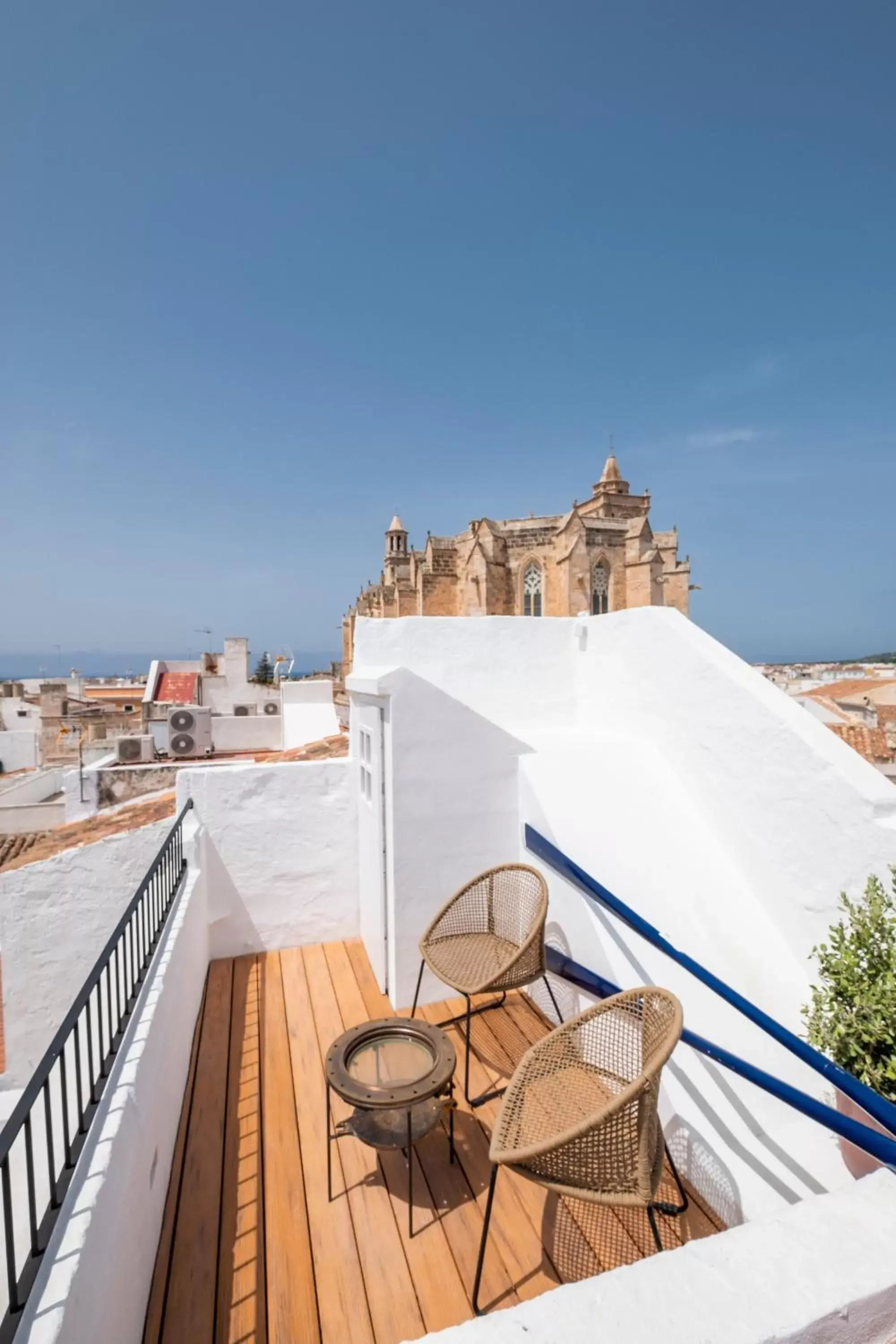 Nearby landmark, Balcony/Terrace in Nao Catedral Boutique Hotel