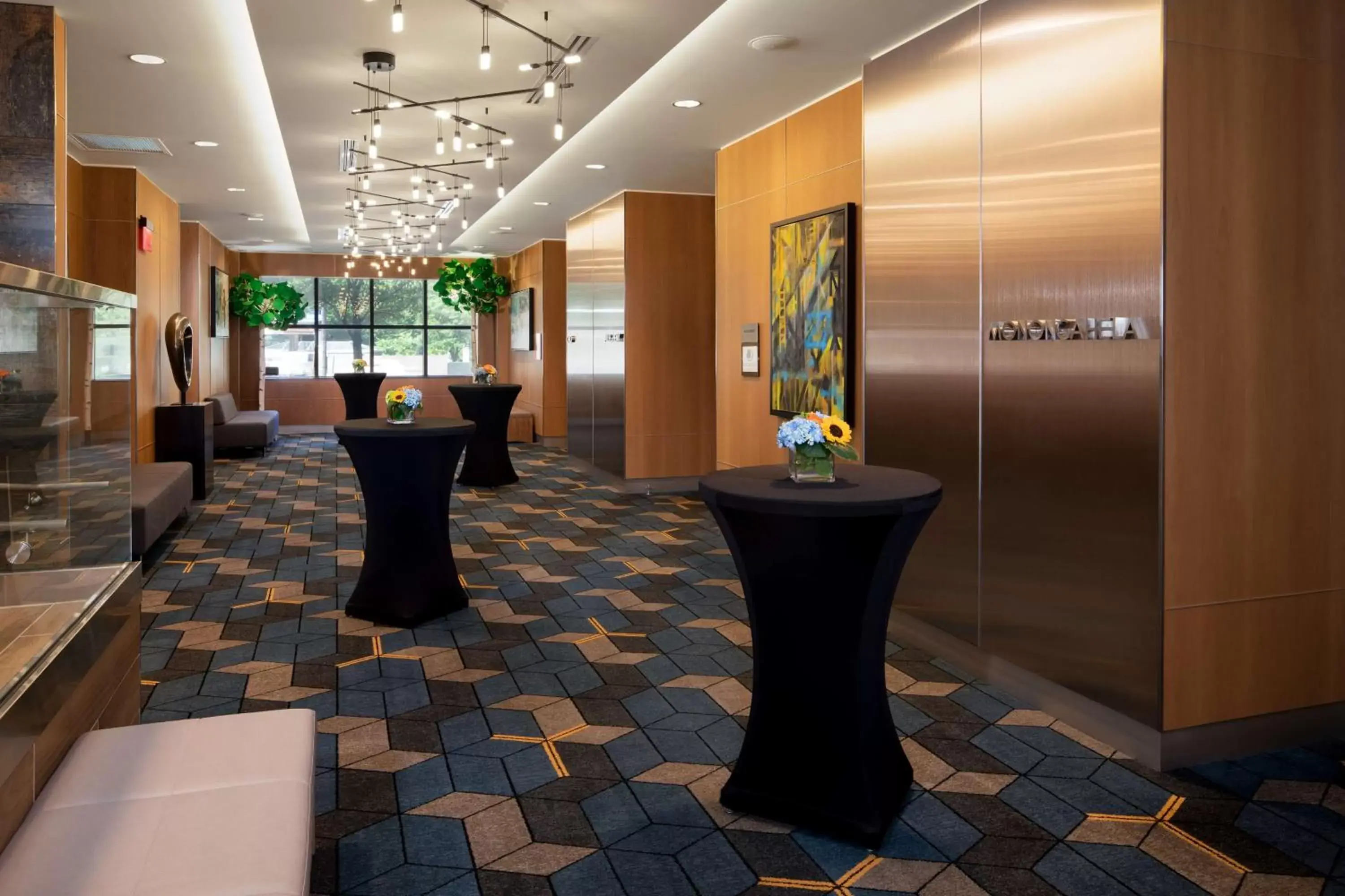 Meeting/conference room, Lobby/Reception in DoubleTree by Hilton Hotel & Suites Pittsburgh Downtown