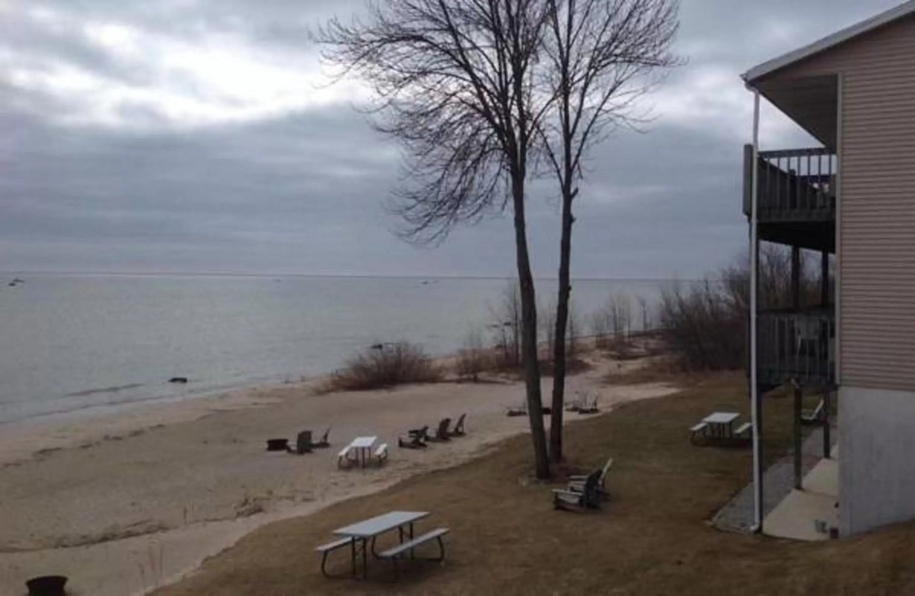 Facade/entrance, Beach in Algoma Beach Motel