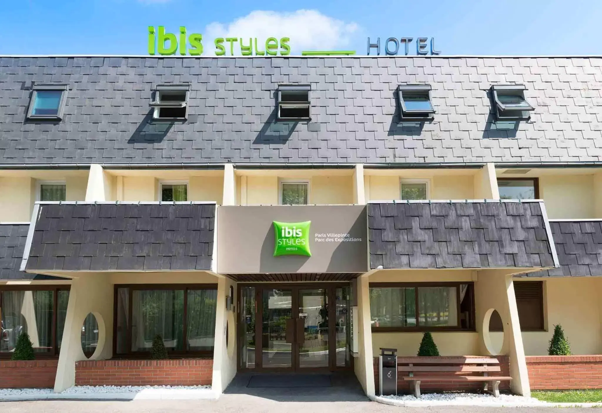 Facade/entrance in ibis Styles Parc des Expositions de Villepinte Facade/entrance in ibis Styles Parc des Expositions de Villepinte