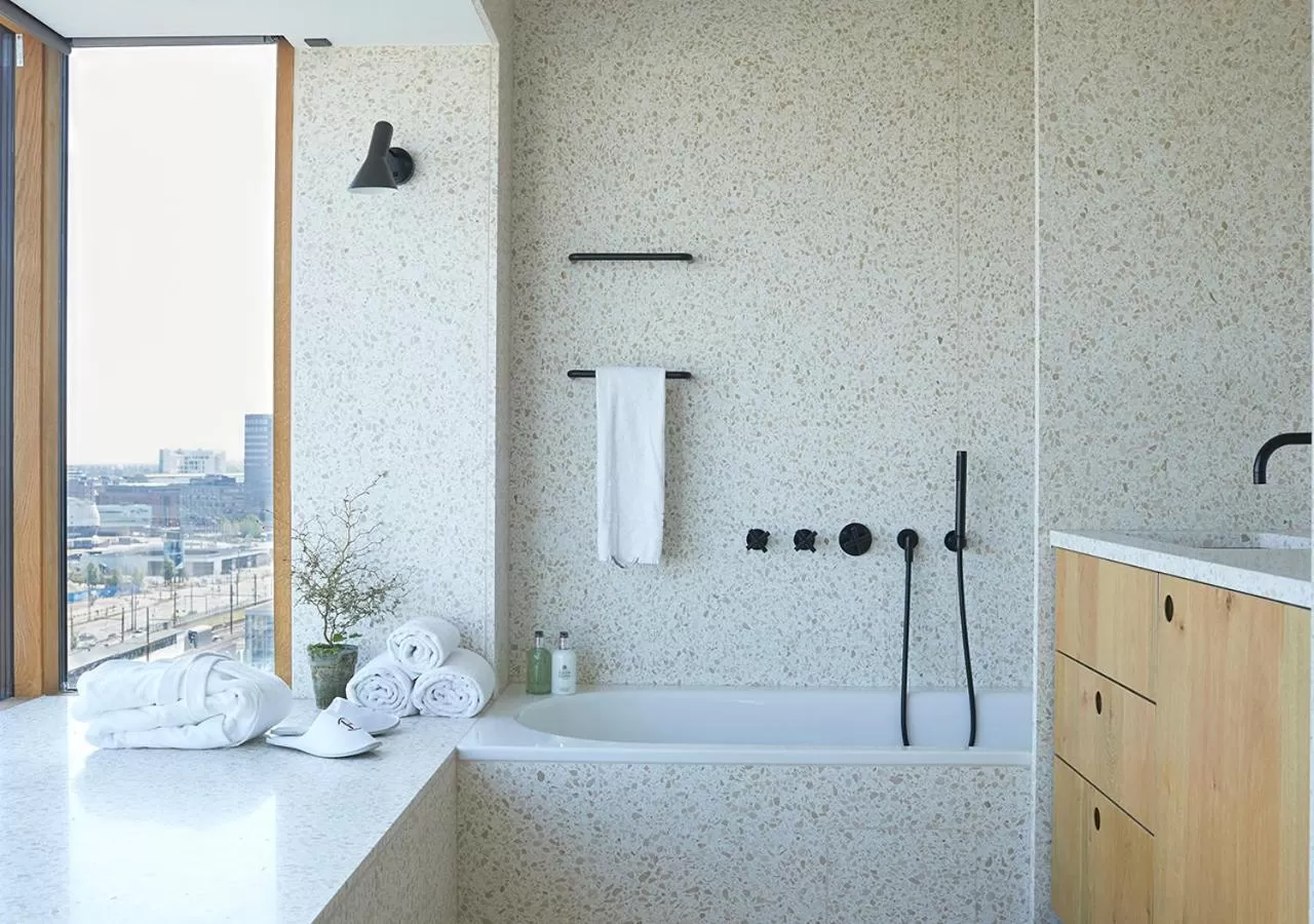 Bathroom in Charlottehaven