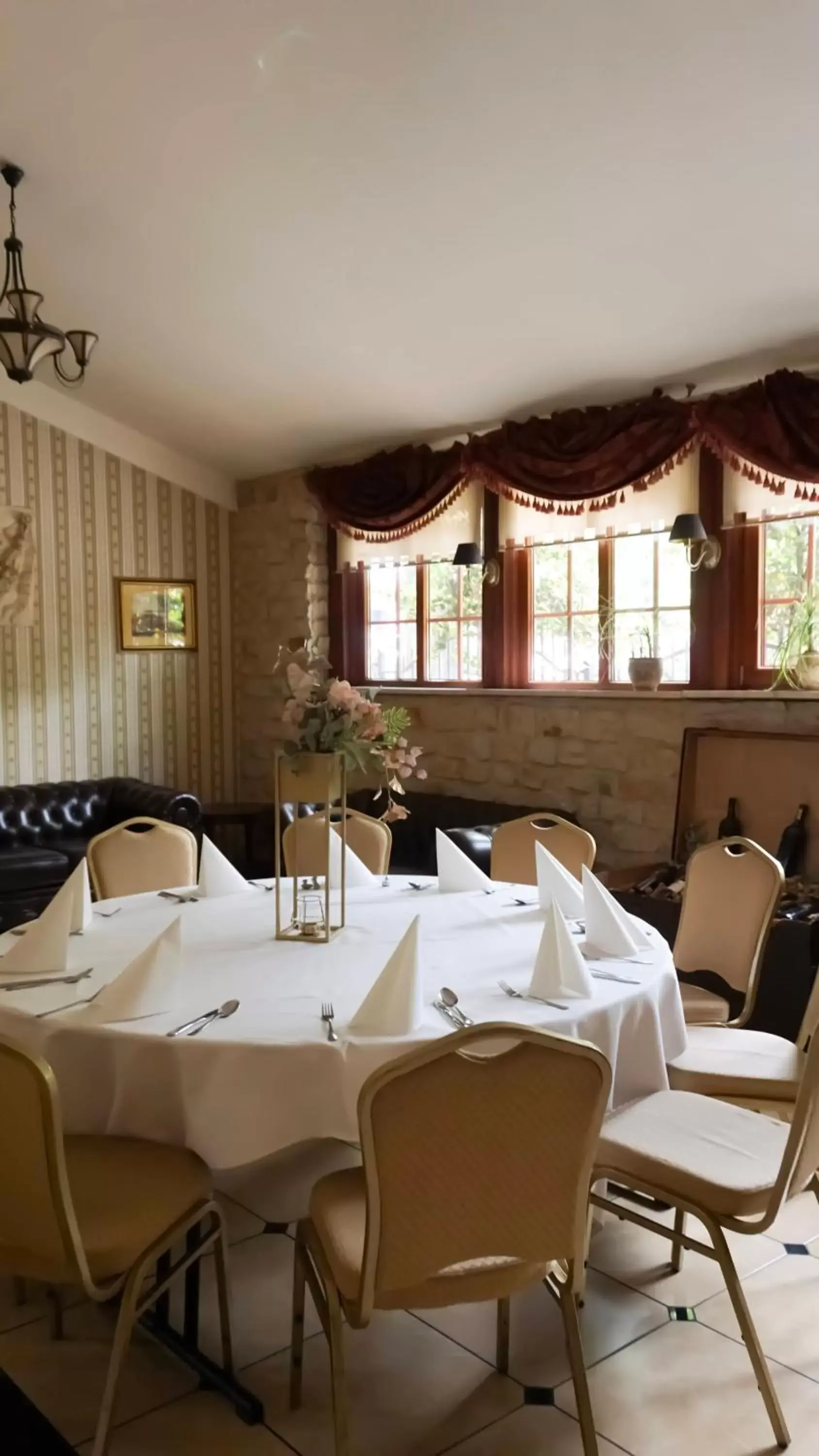 Restaurant/Places to Eat in Hotel Diament Arsenal Palace Katowice - Chorzów