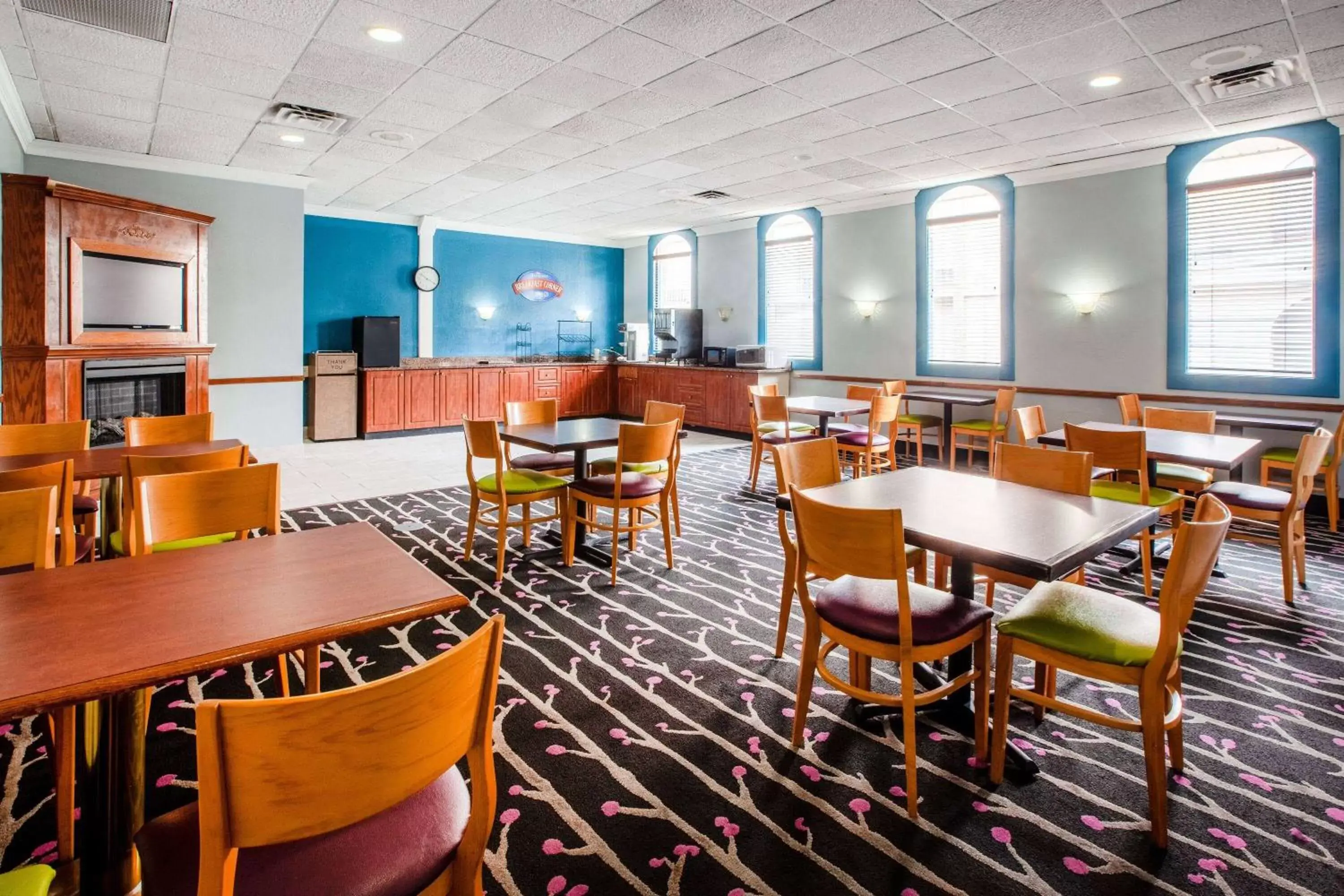 Breakfast in Baymont by Wyndham Northwood Breakfast in Baymont by Wyndham Northwood