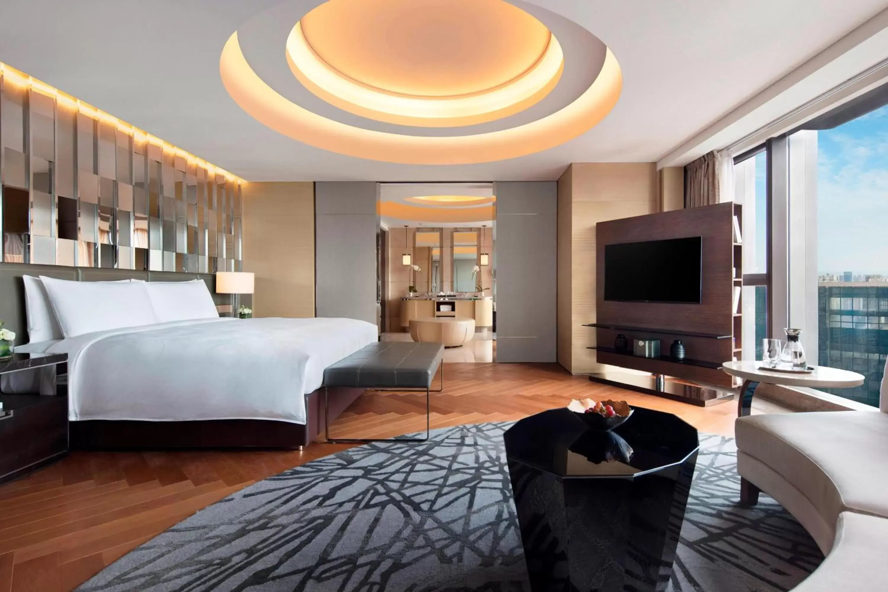 Bedroom, TV/Entertainment Center in JW Marriott Hotel Chengdu