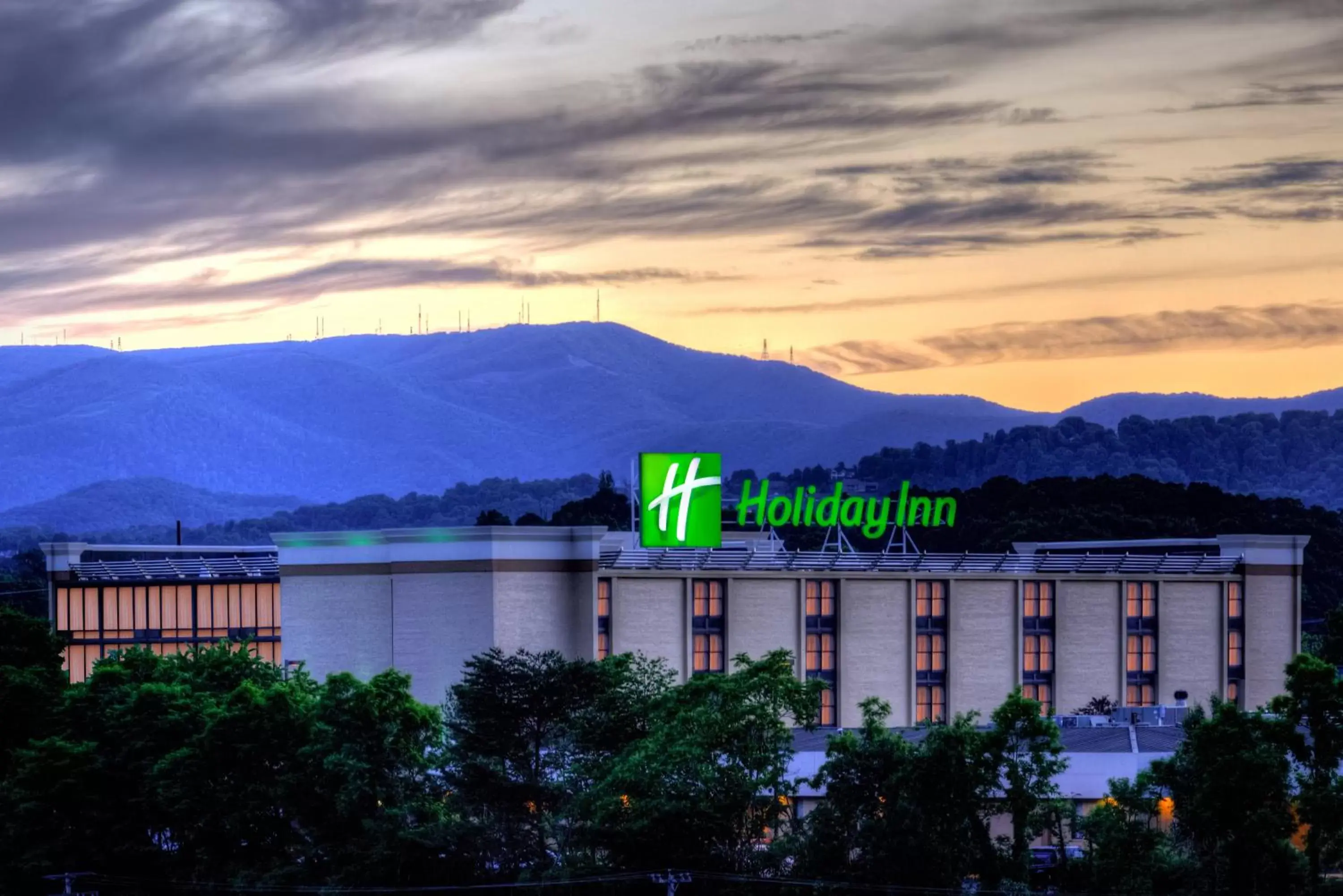 Property building in Holiday Inn Roanoke - Tanglewood Route 419 & I 581, an IHG Hotel