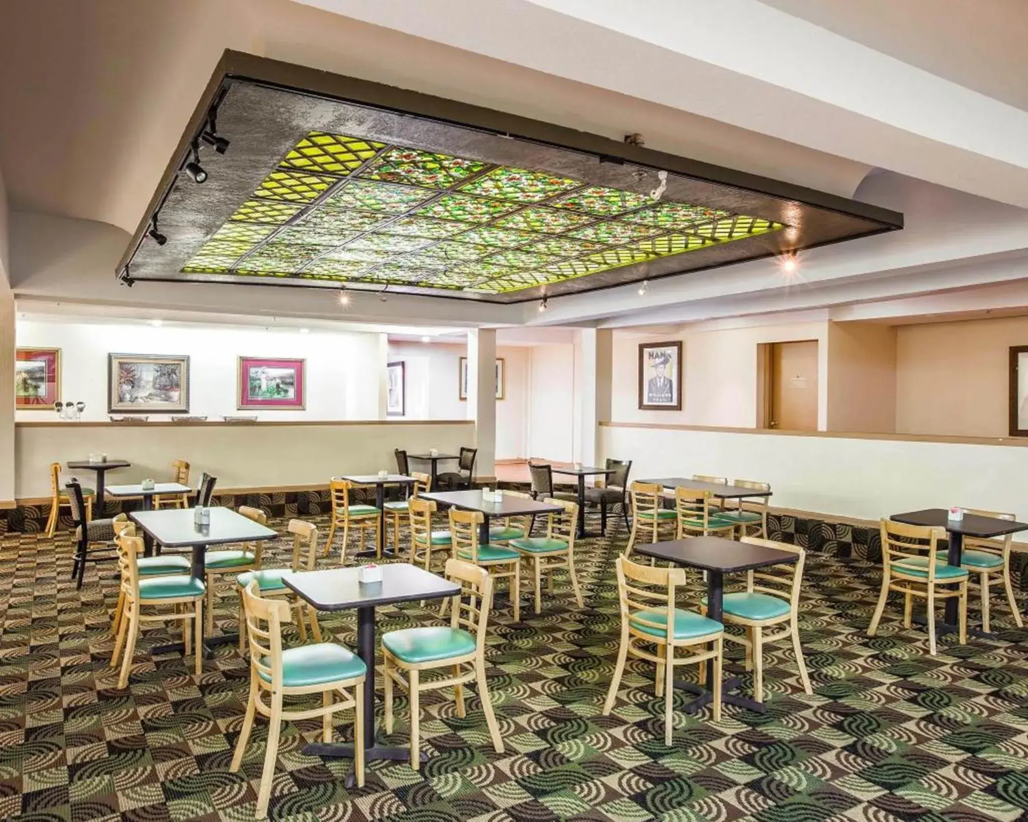 Restaurant/Places to Eat in Ramada by Wyndham Birmingham Airport