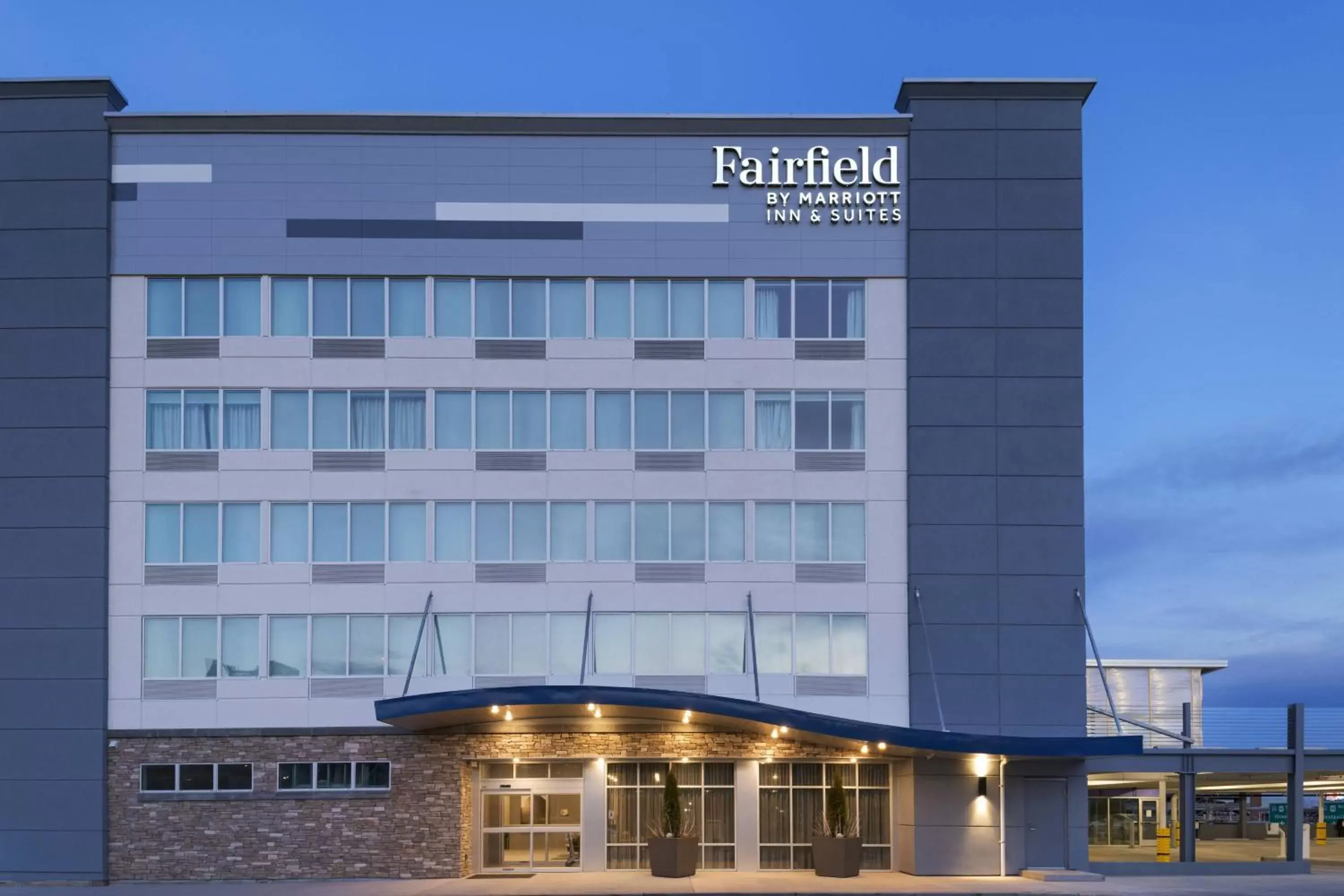 Property Building in Fairfield Inn and Suites by Marriott St Louis Downtown