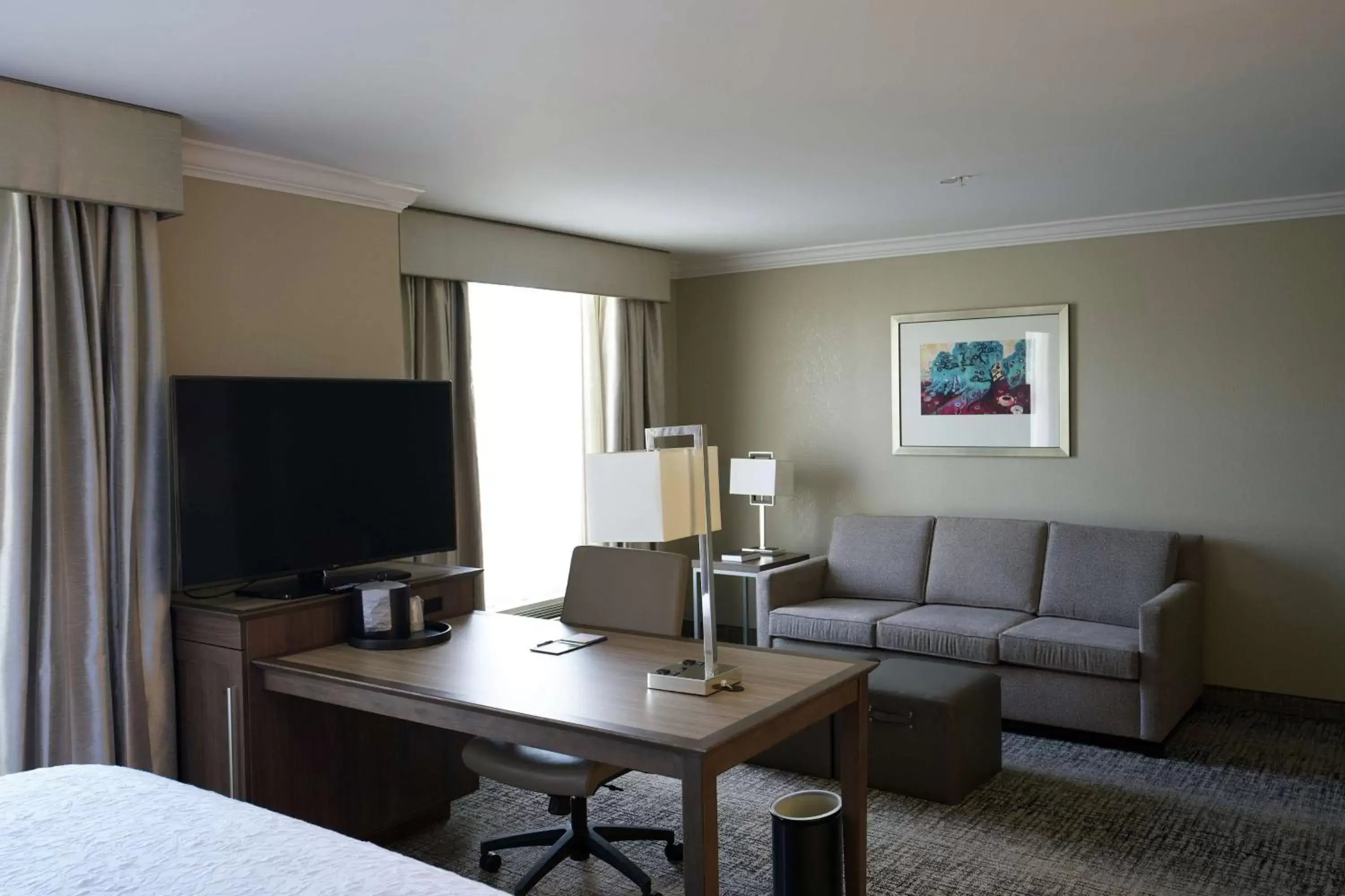 Bed, Seating Area in Hampton Inn & Suites Ridgeland