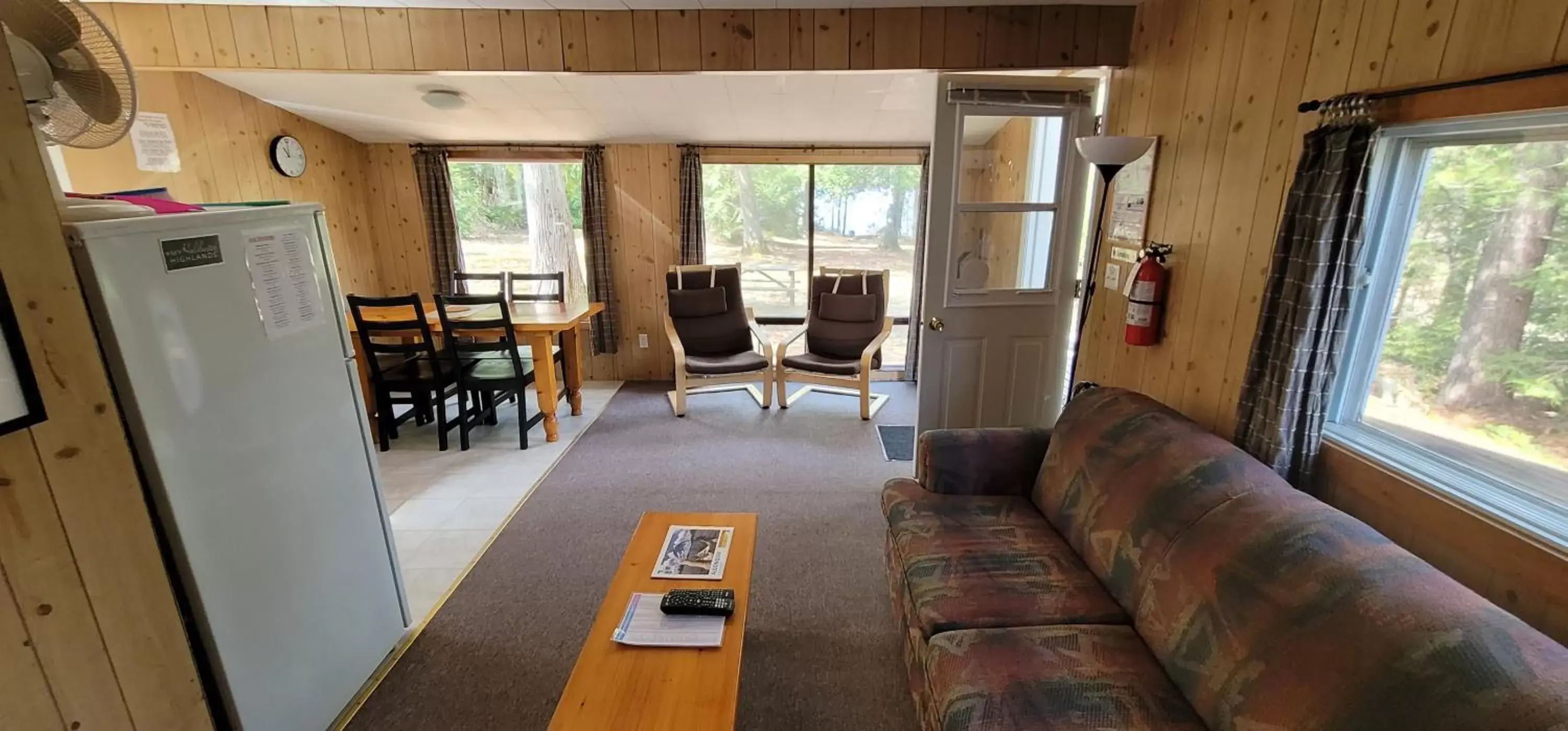 Seating Area in Parkway Cottage Resort and Trading Post