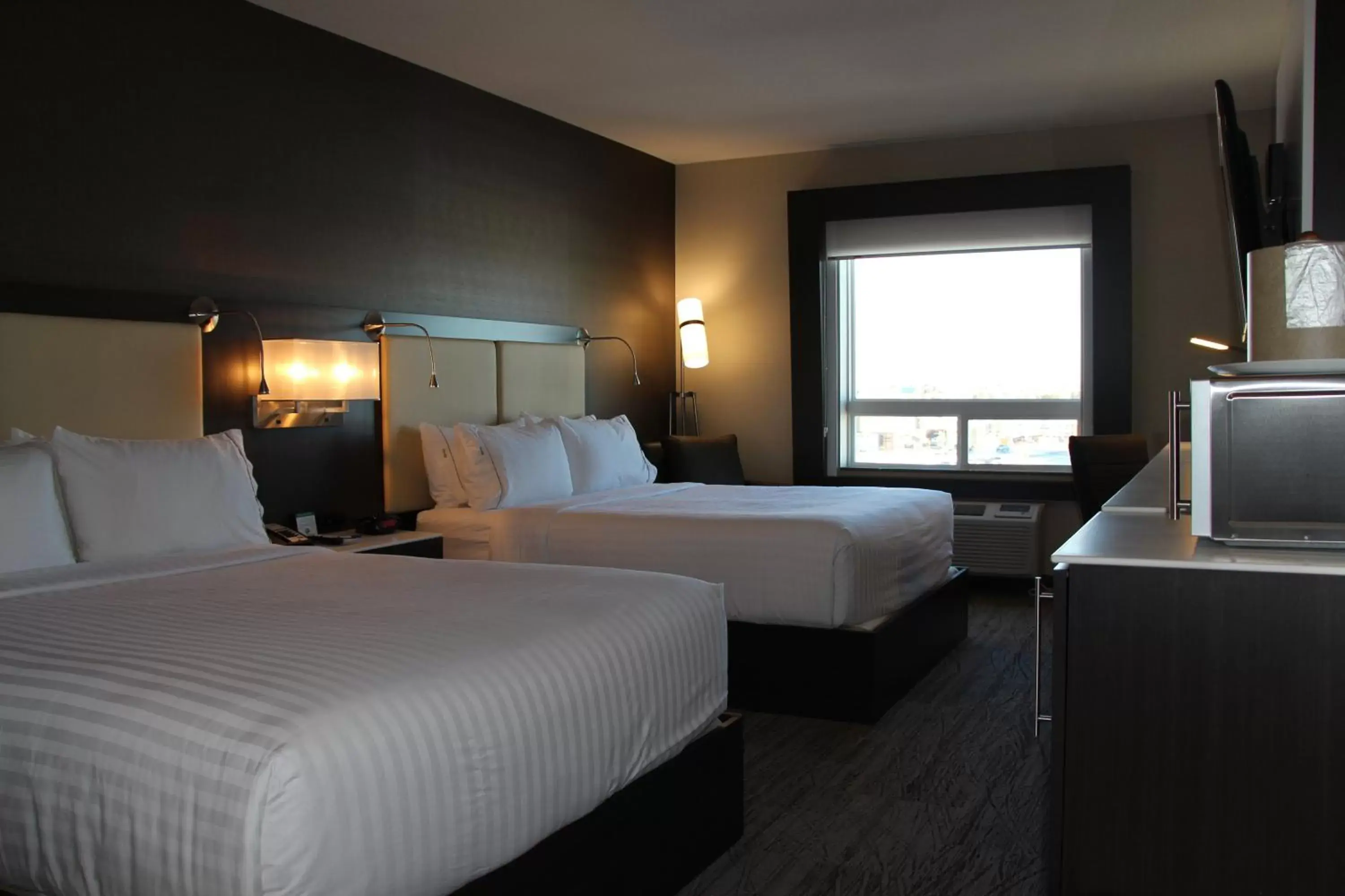 Photo of the whole room, Bed in Holiday Inn Express & Suites Cold Lake, an IHG Hotel