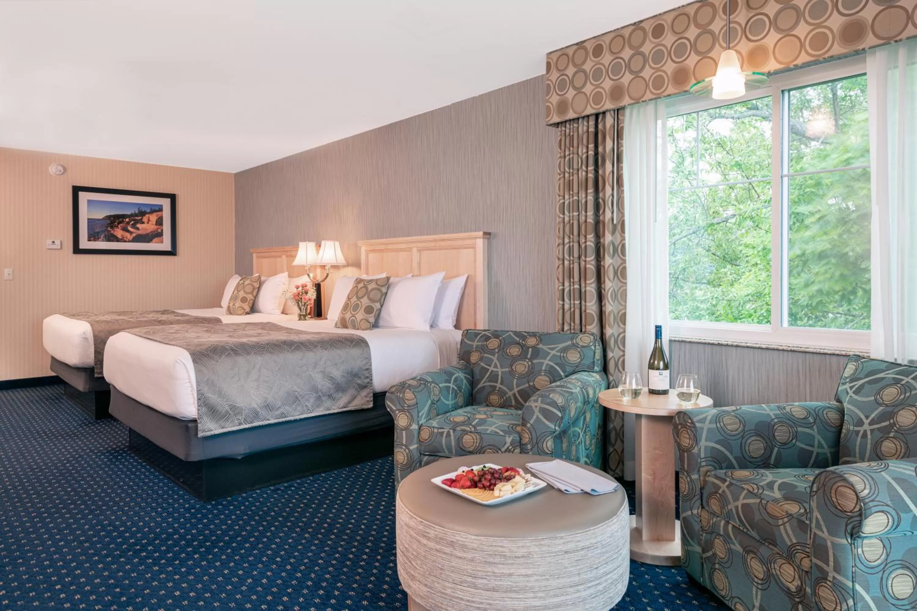 Bed in Atlantic Oceanside Hotel & Conference Center