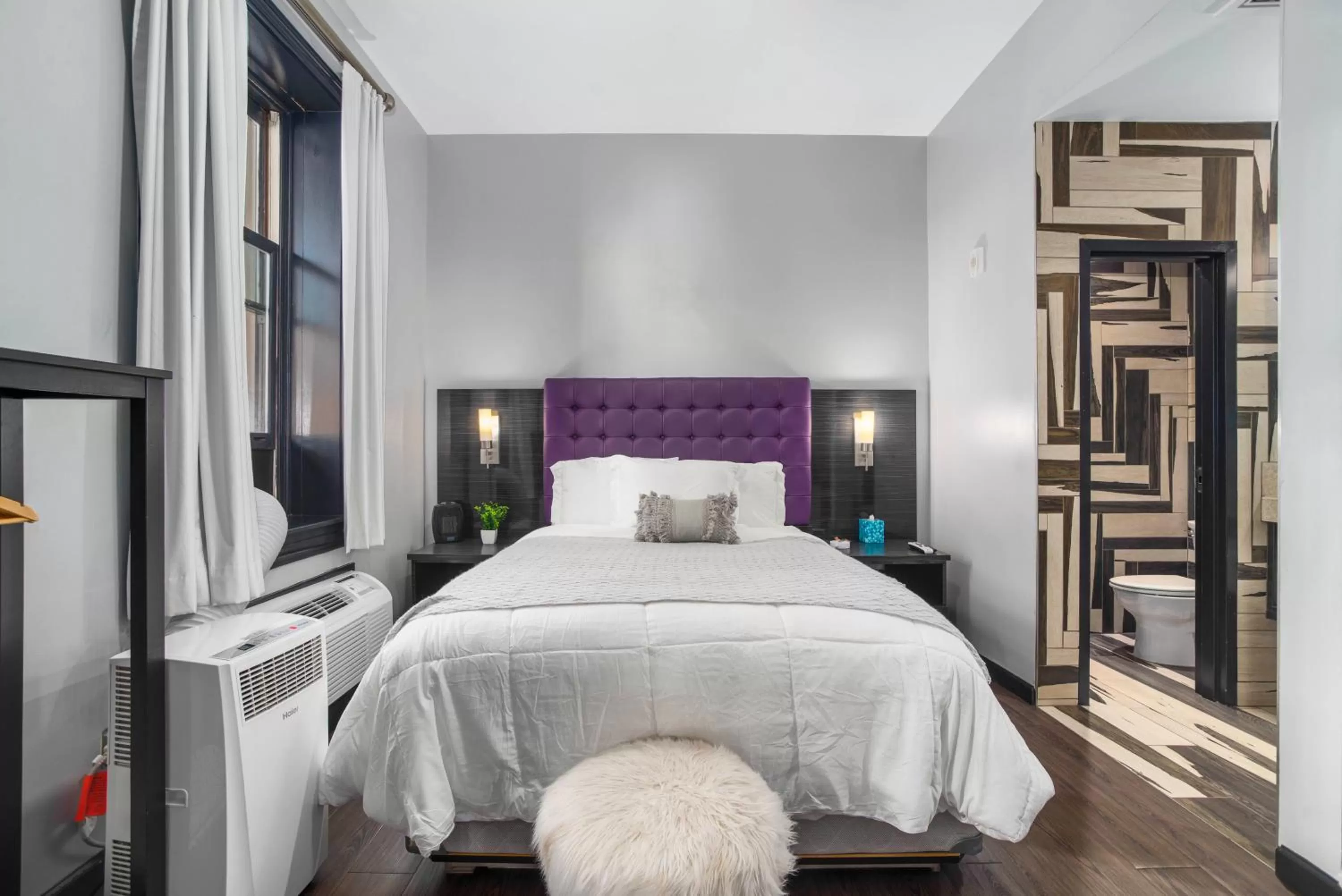 Photo of the whole room, Bed in Good Hotels Downtown Denver