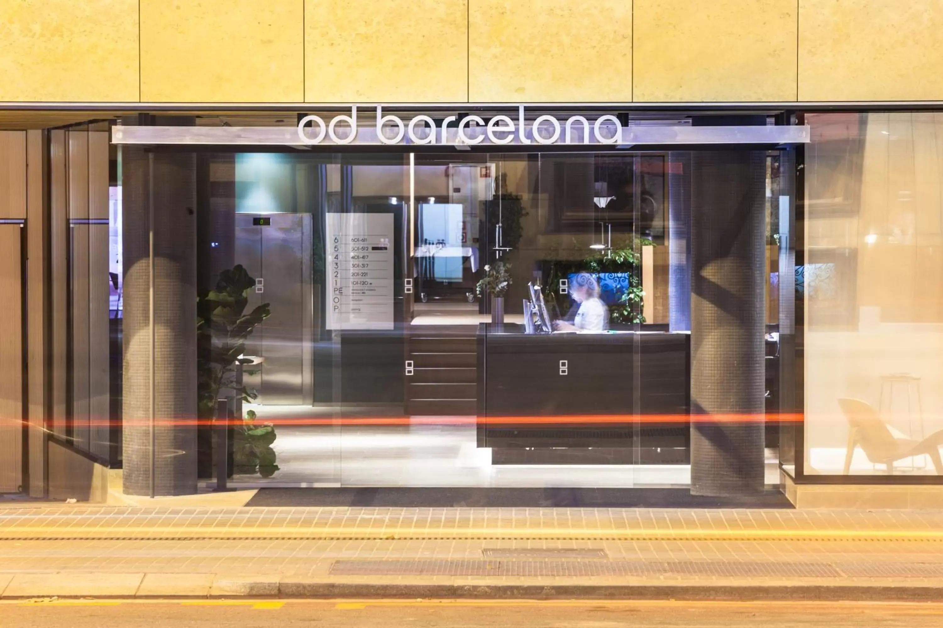 Facade/entrance in Ocean Drive Barcelona