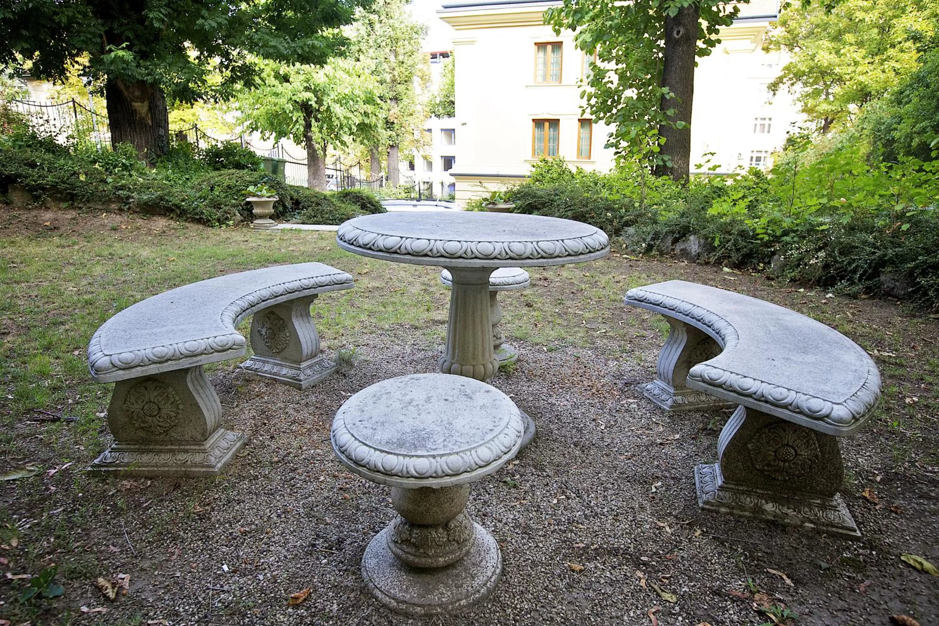 Garden in Gold Hotel Budapest