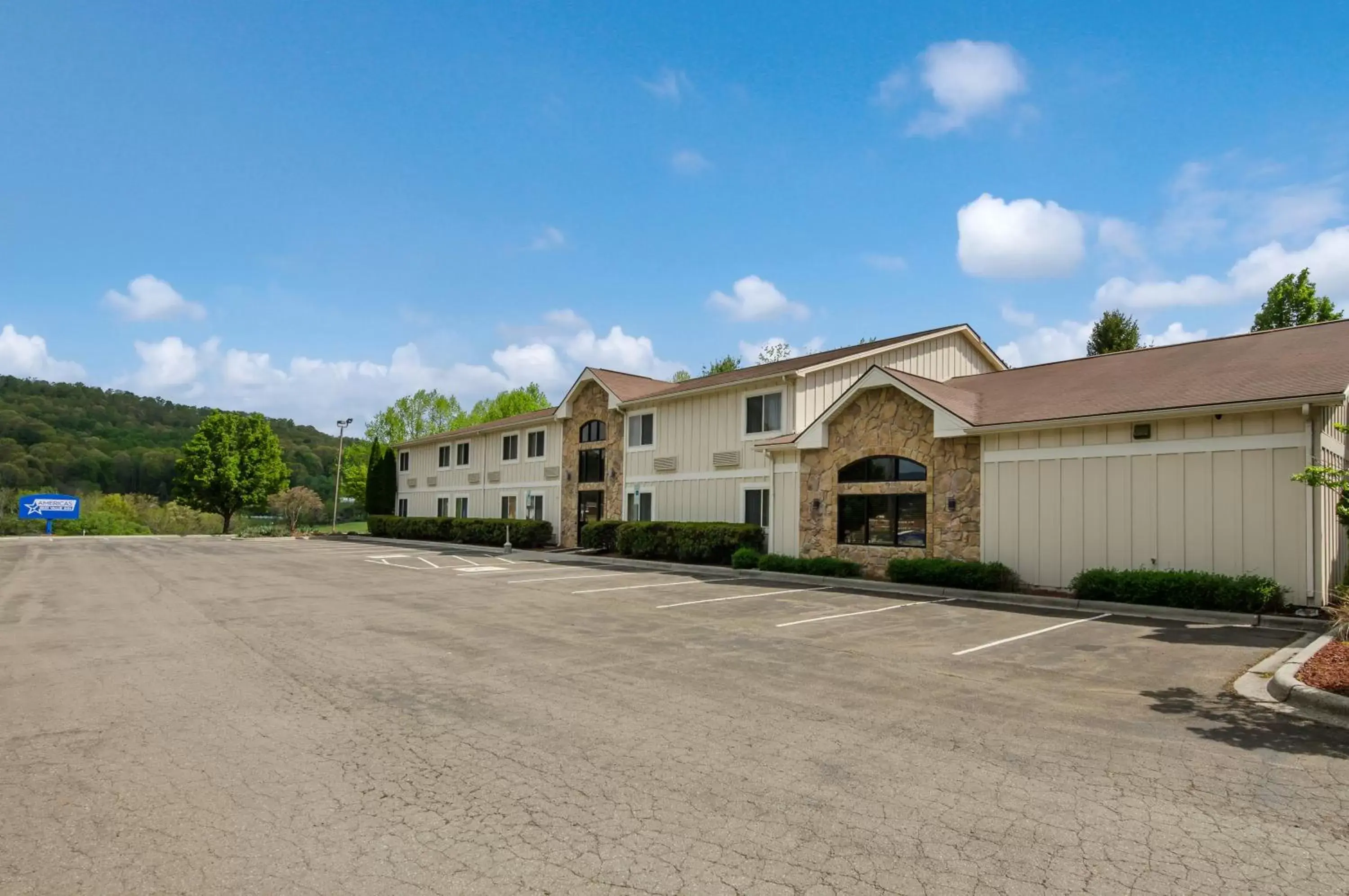 Property Building in Americas Best Value Inn & Suites Independence VA