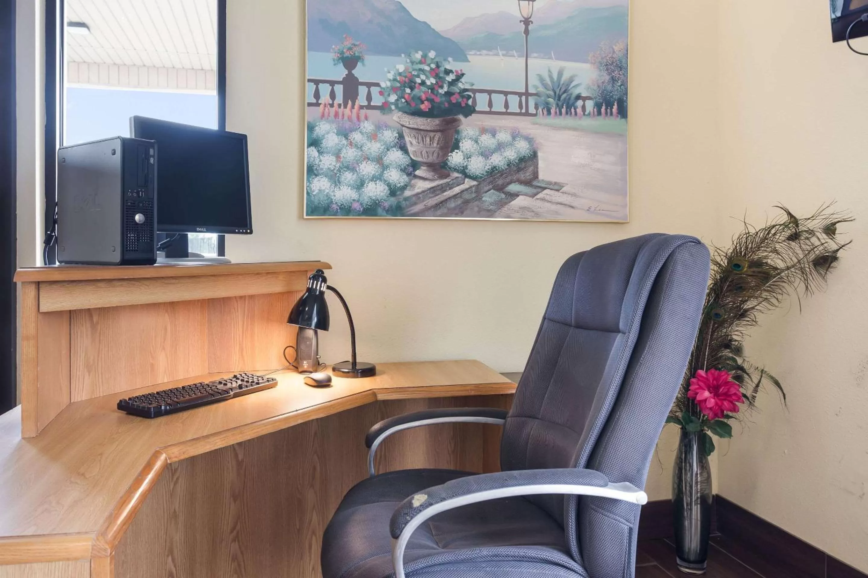 On site, TV/Entertainment Center in Econo Lodge Saint Robert