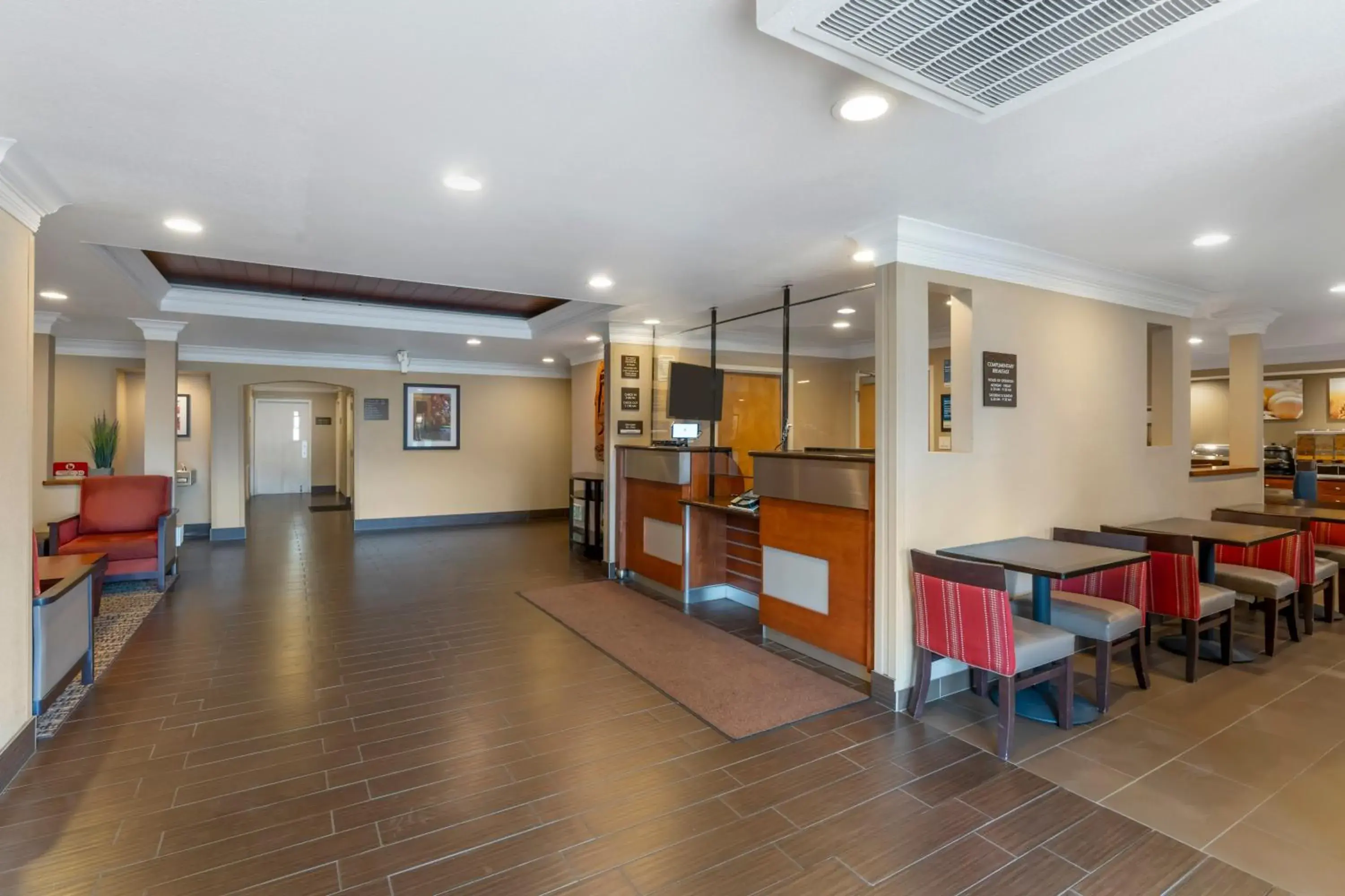 Lobby or reception in Comfort Inn Arcata
