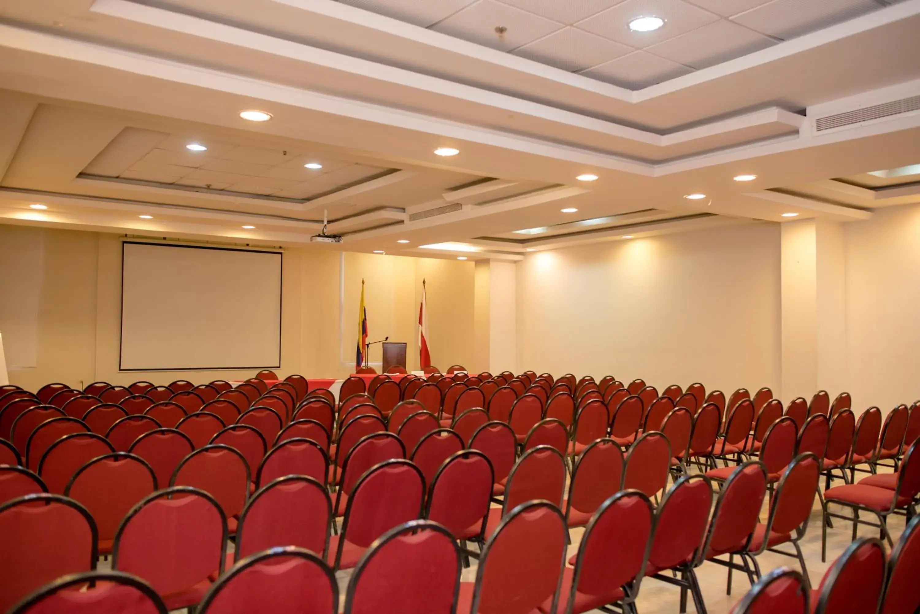 Meeting/conference room in Howard Johnson Hotel Versalles Barranquilla