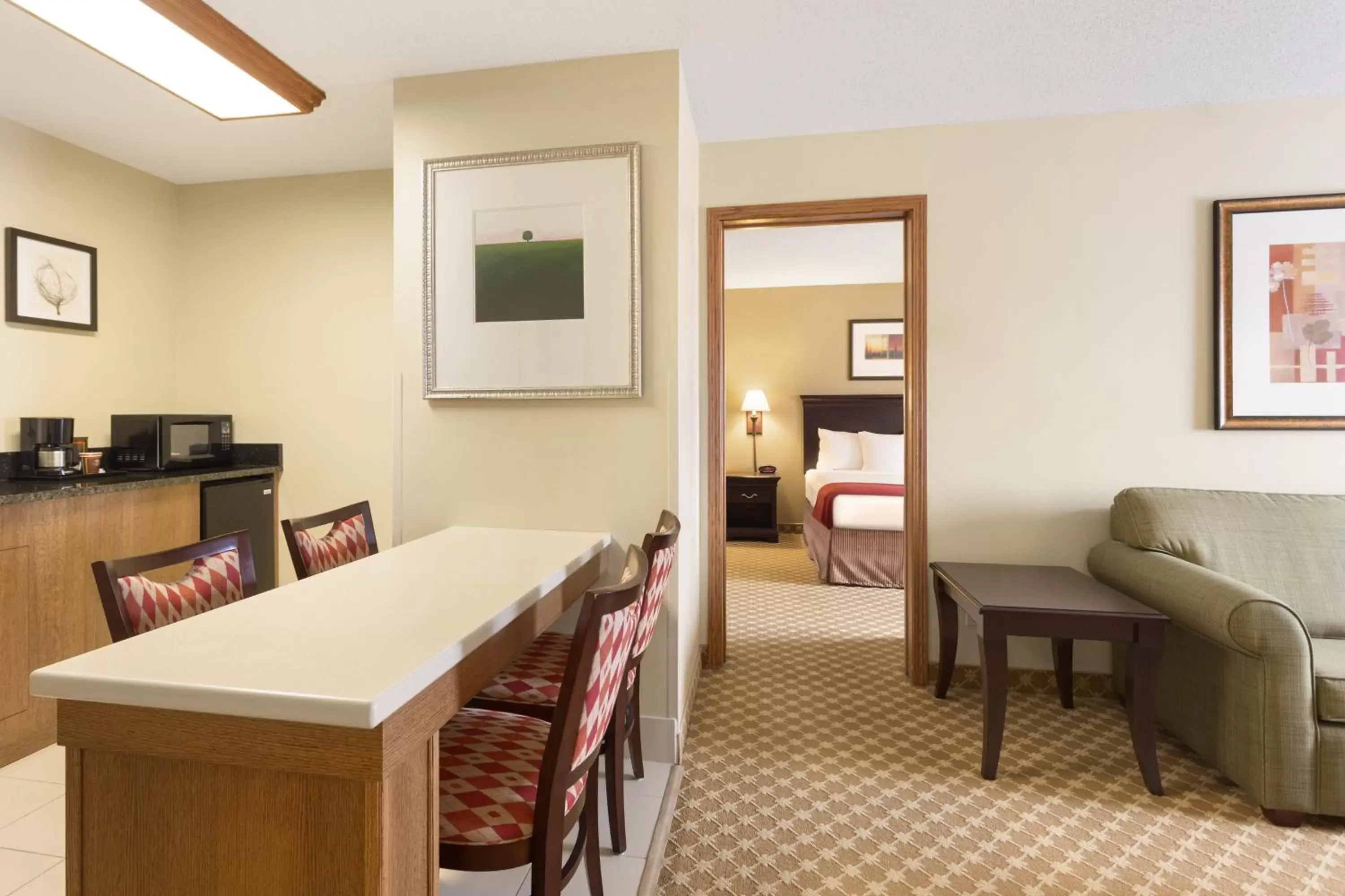 Seating area, Dining Area in Country Inn & Suites by Radisson, Lincoln North Hotel and Conference Center, NE