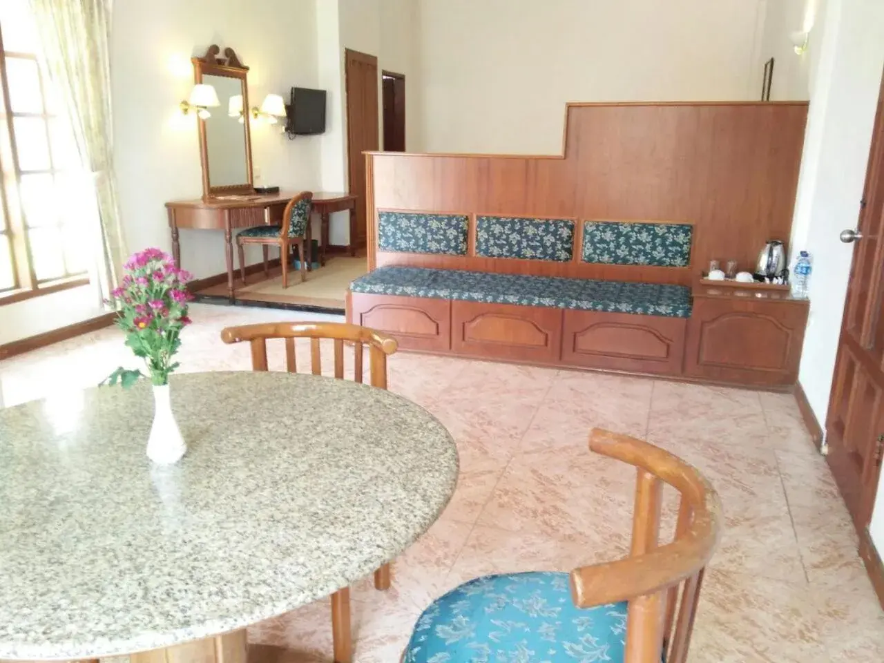 Dining area, Seating Area in Sinabung Hills Resort