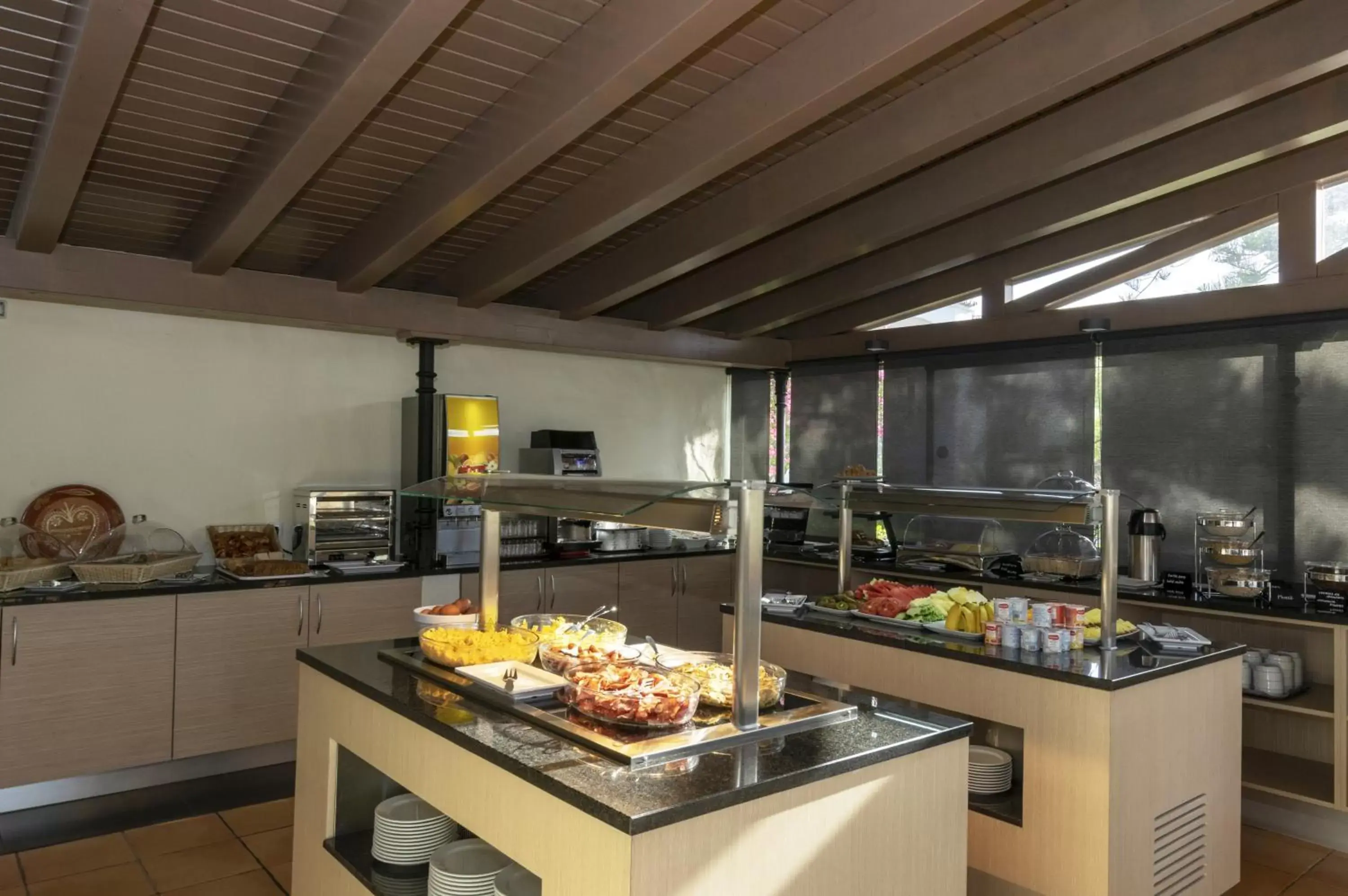 Food and drinks in Rocha Brava Village Resort Food and drinks in Rocha Brava Village Resort