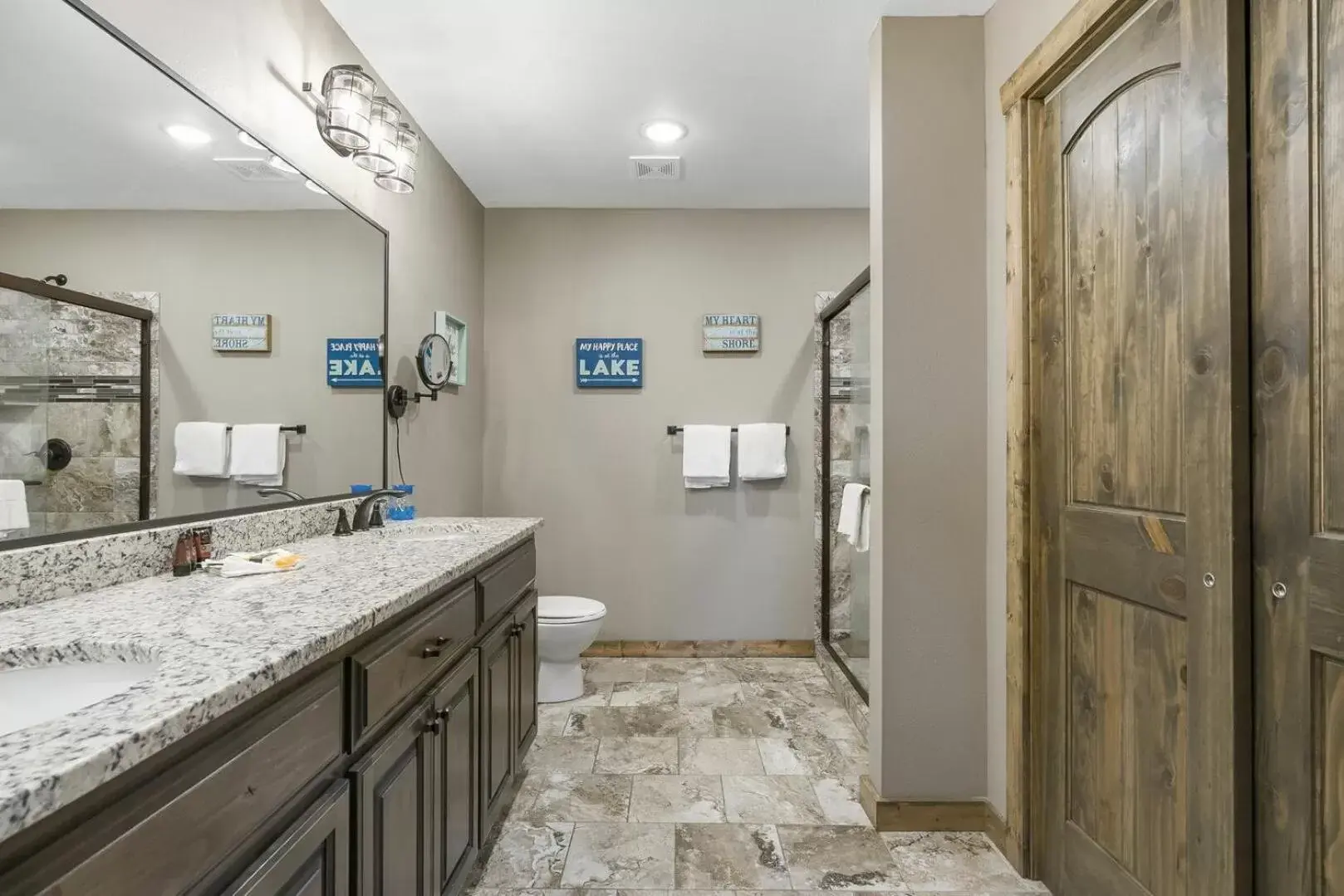 Bathroom in Table Rock Resorts at Indian Point