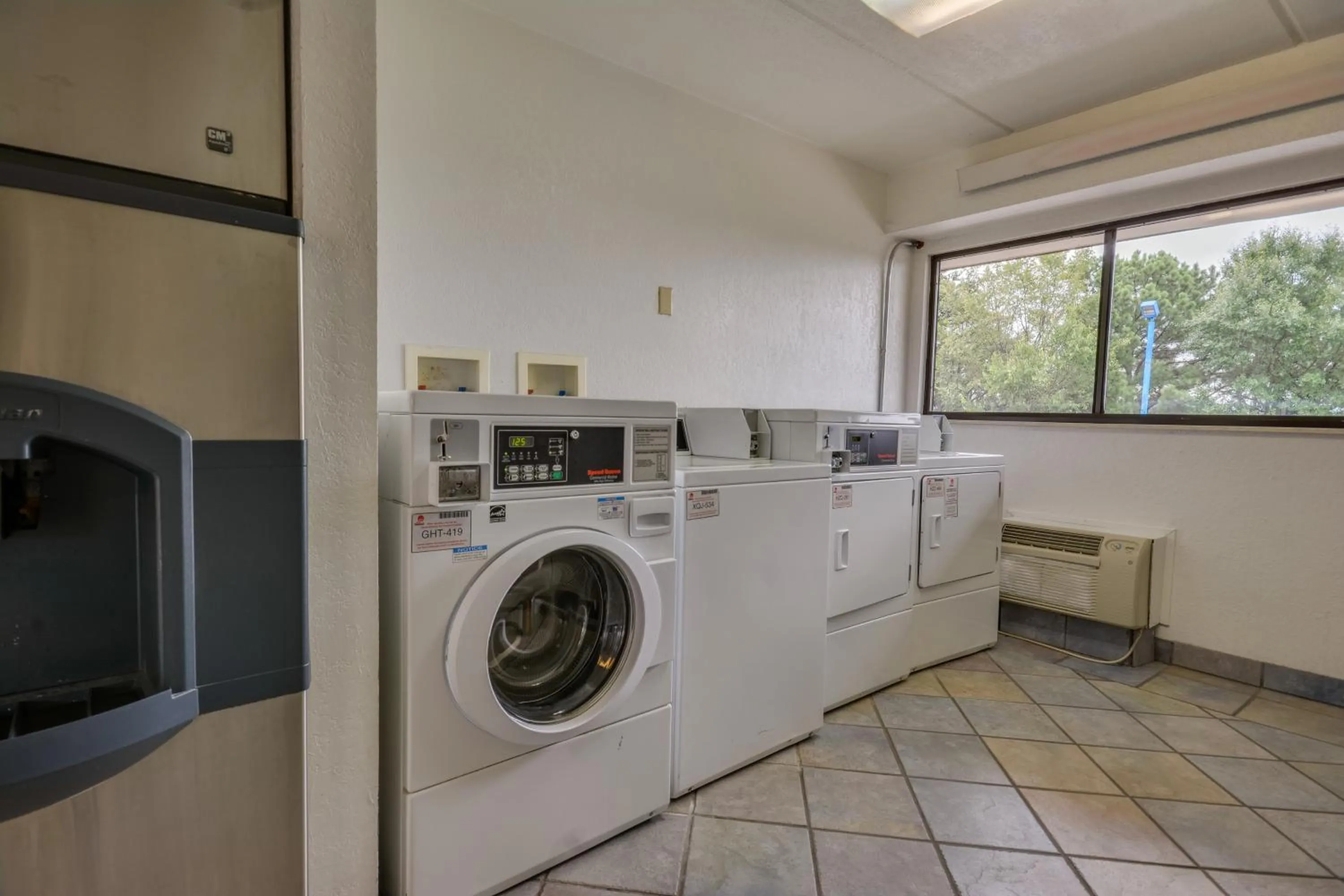 Area and facilities in Motel 6-Birmingham, AL