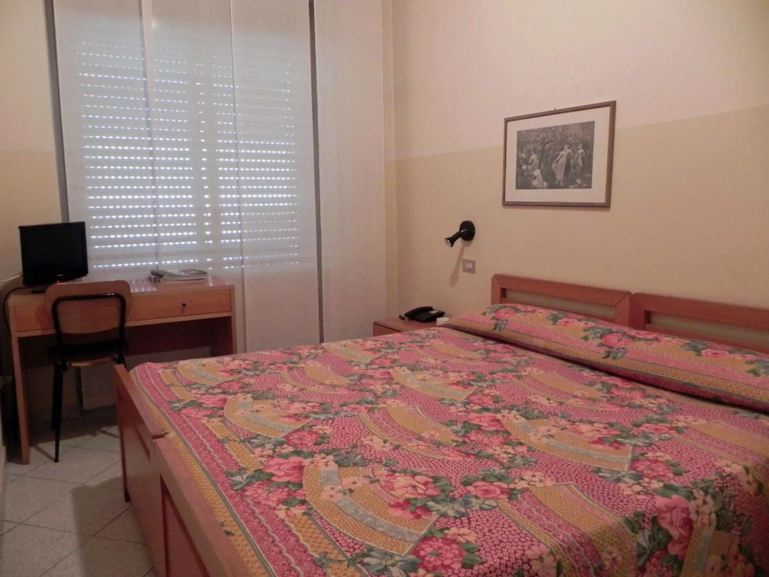 Bed in Albergo Sant'Anna