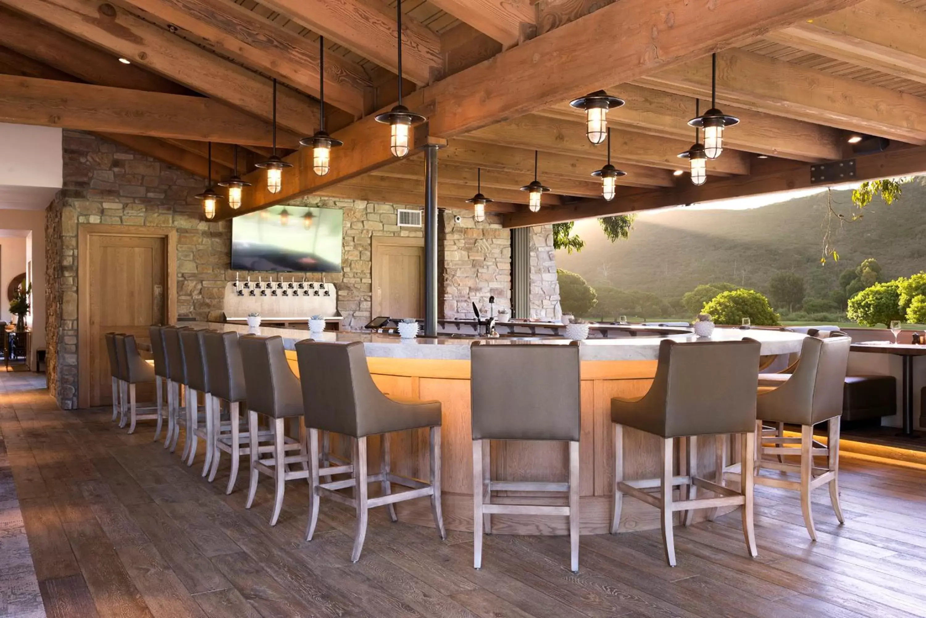 Lounge or bar, Restaurant/Places to Eat in The Ranch at Laguna Beach