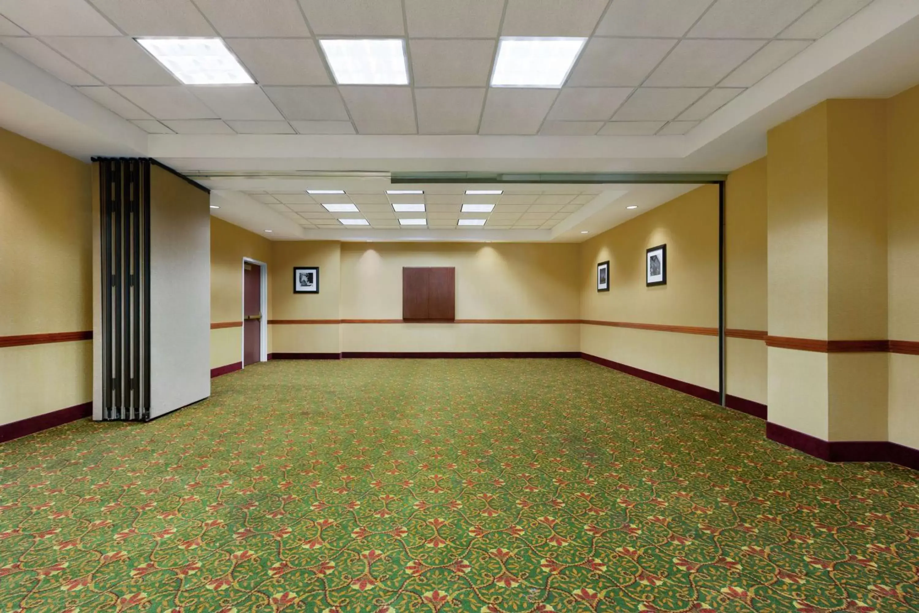 Meeting/conference room in Hampton Inn & Suites Dallas-Mesquite