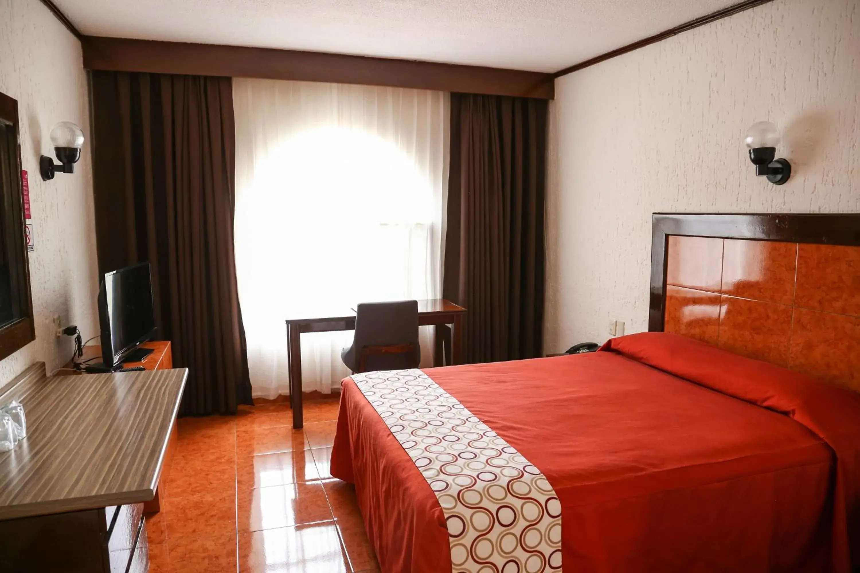 Photo of the whole room, Bed in Hotel & Suites Villa del Sol Photo of the whole room, Bed in Hotel & Suites Villa del Sol