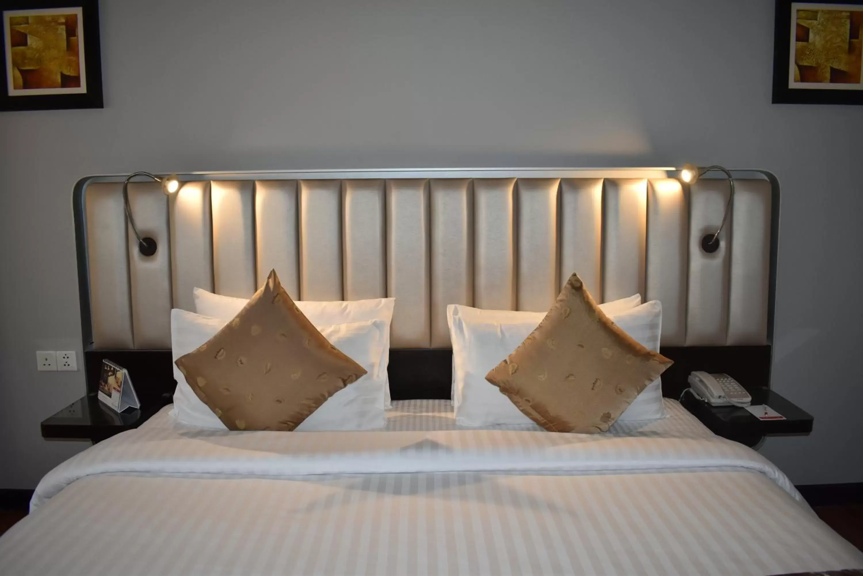 Bed in Ramada Plaza by Wyndham Karachi Airport Hotel Bed in Ramada Plaza by Wyndham Karachi Airport Hotel