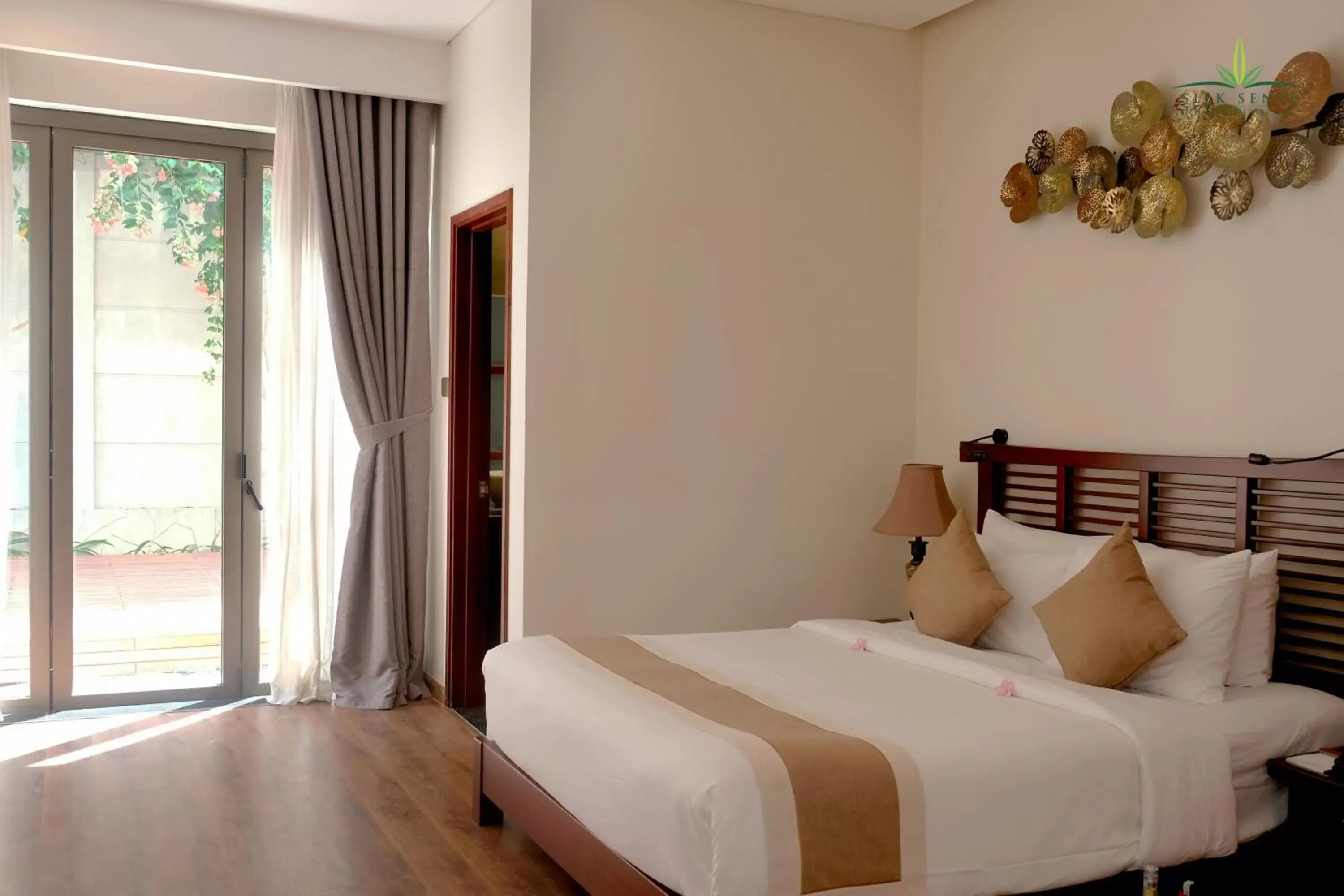 Bedroom, Bed in Silk Sense Hoi An River Resort