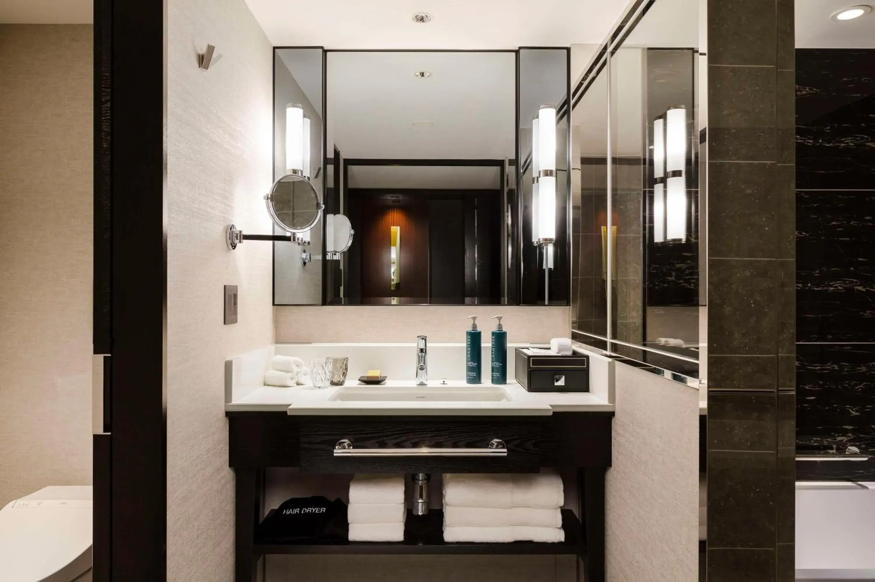 Bathroom in Hilton Yokohama