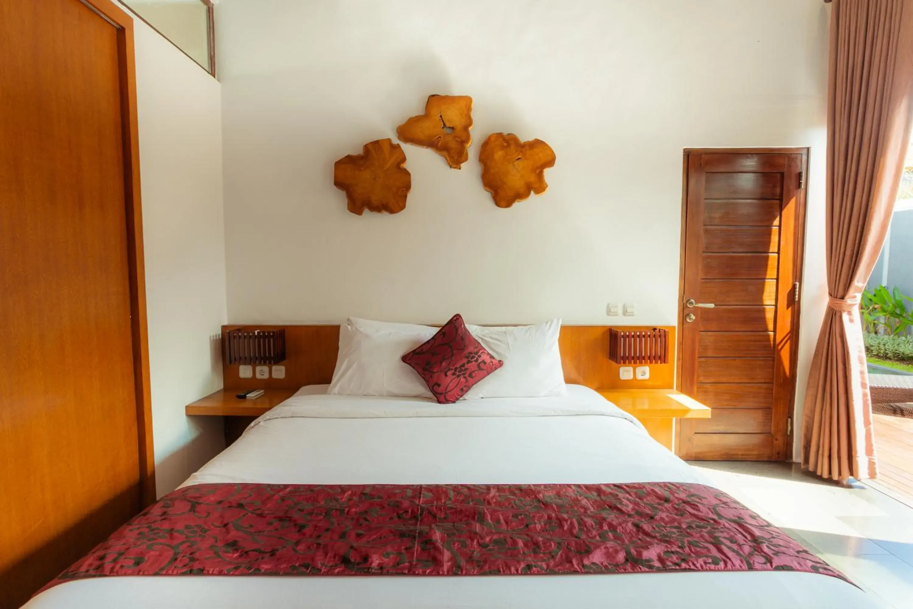 Bed in The Canggu Boutique Villas and Spa