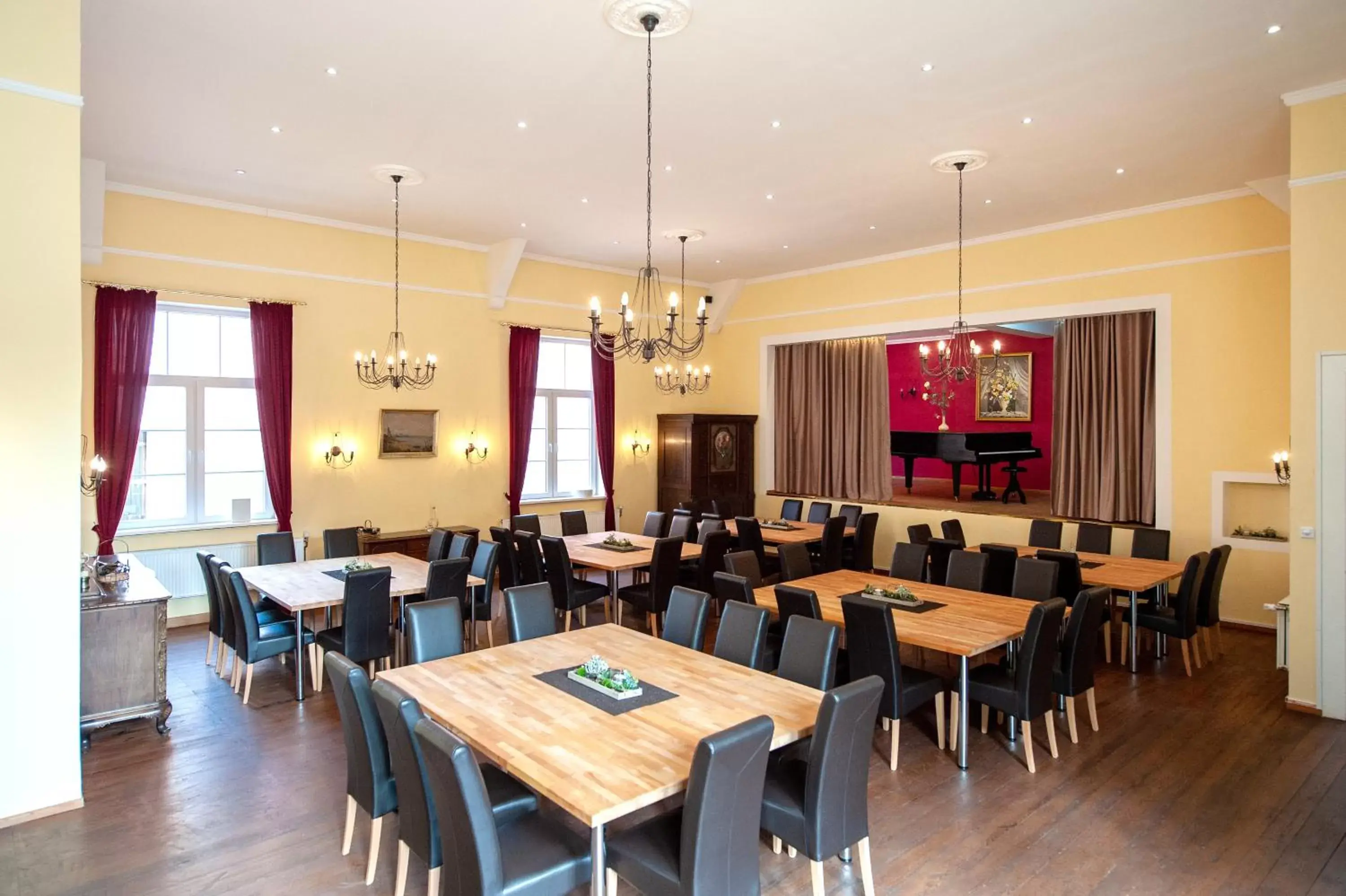 Restaurant/places to eat in Hotel Blüchertal Restaurant/places to eat in Hotel Blüchertal