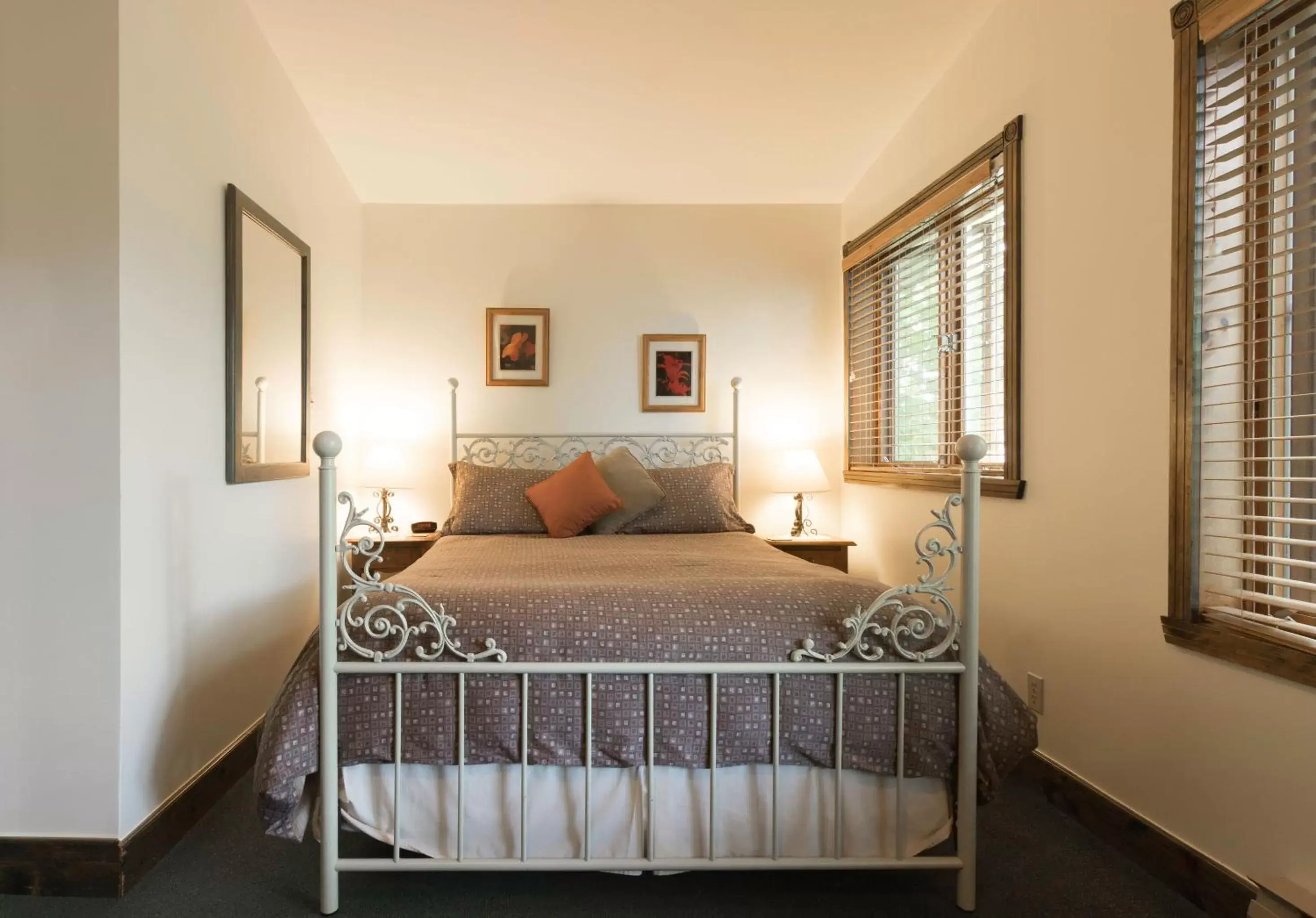 Bed in Auberge Le Lupin B&B-Self Check-in