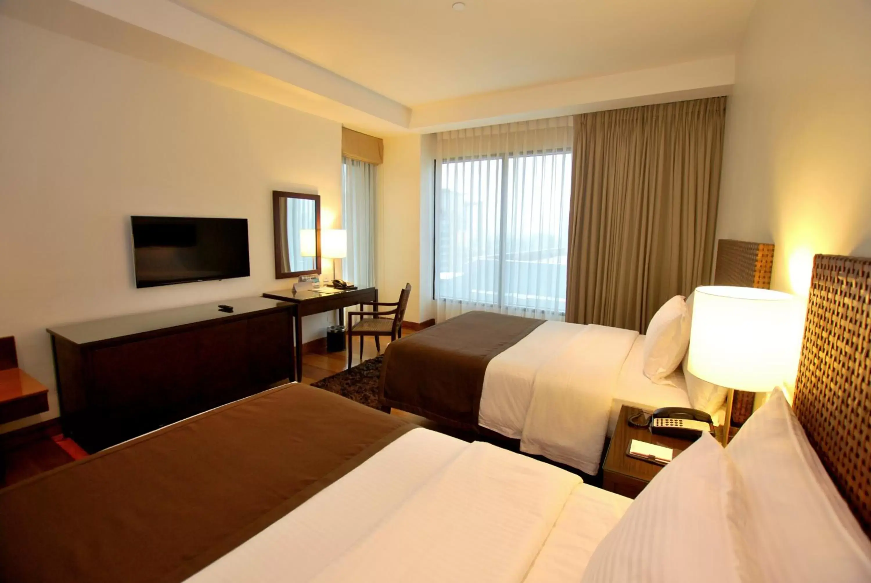 Superior Twin Room in City Garden Grand Hotel