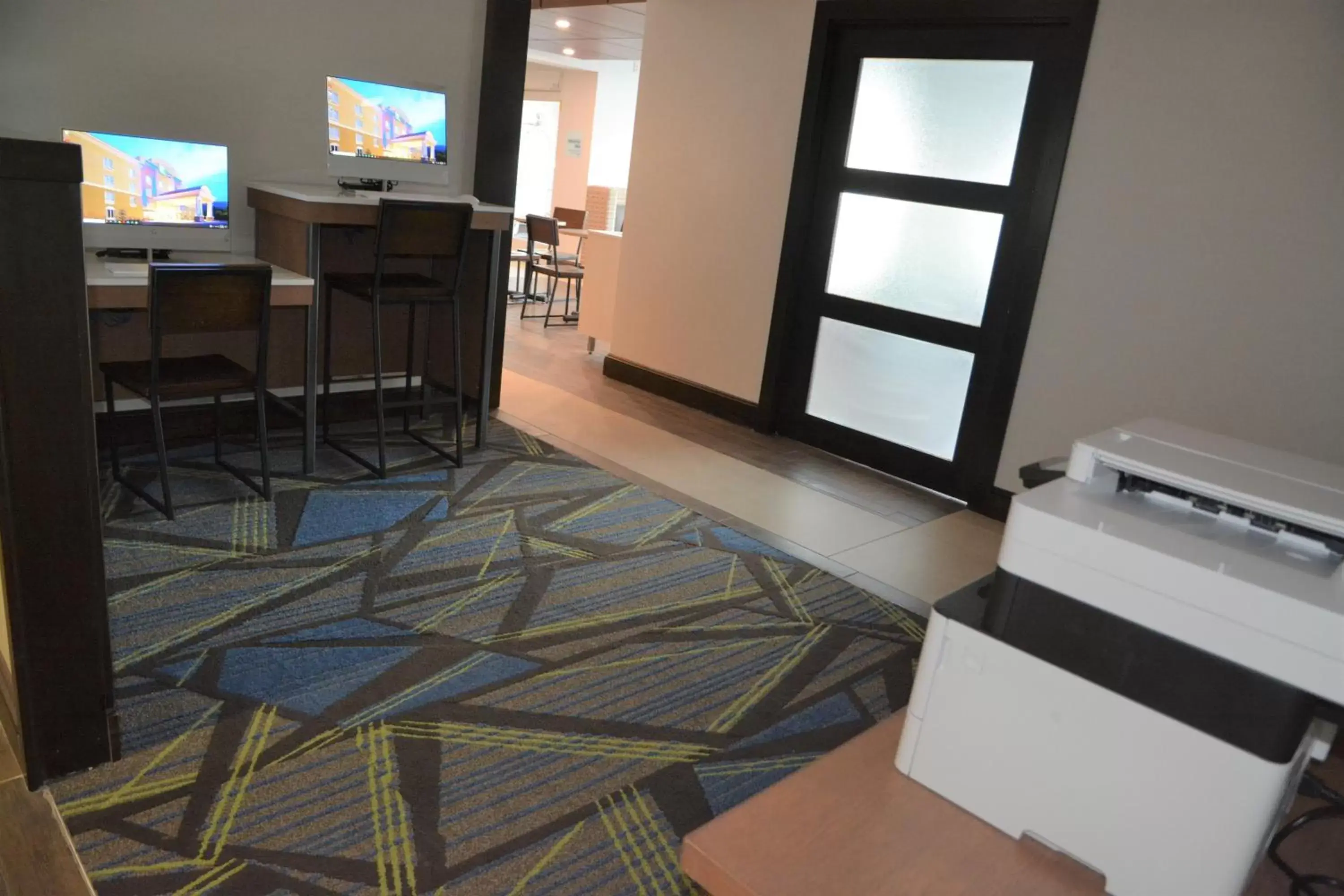 Other, TV/Entertainment Center in Holiday Inn Express & Suites Caryville, an IHG Hotel