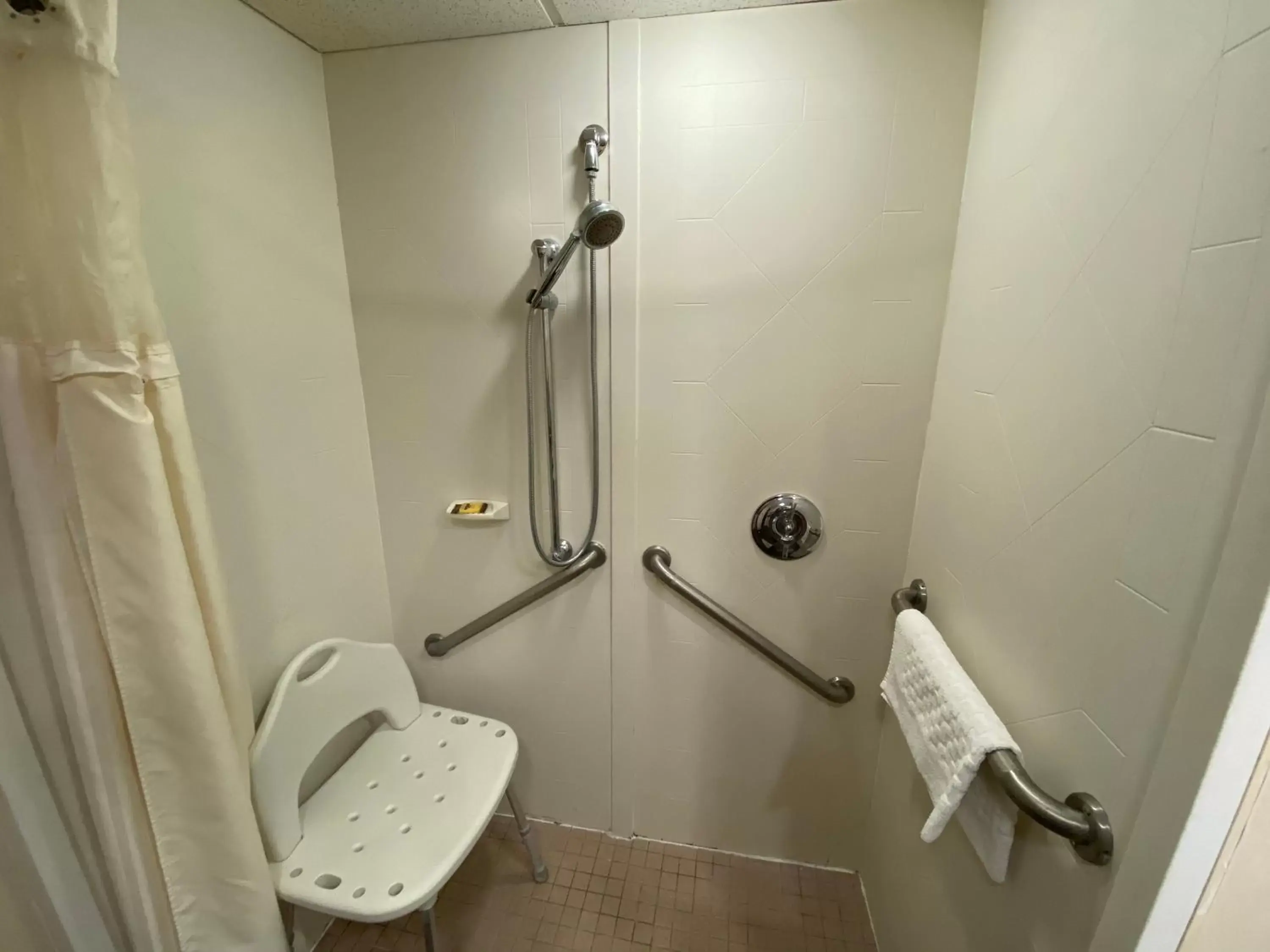 Bathroom in Best Western Plus Augusta Civic Center Inn