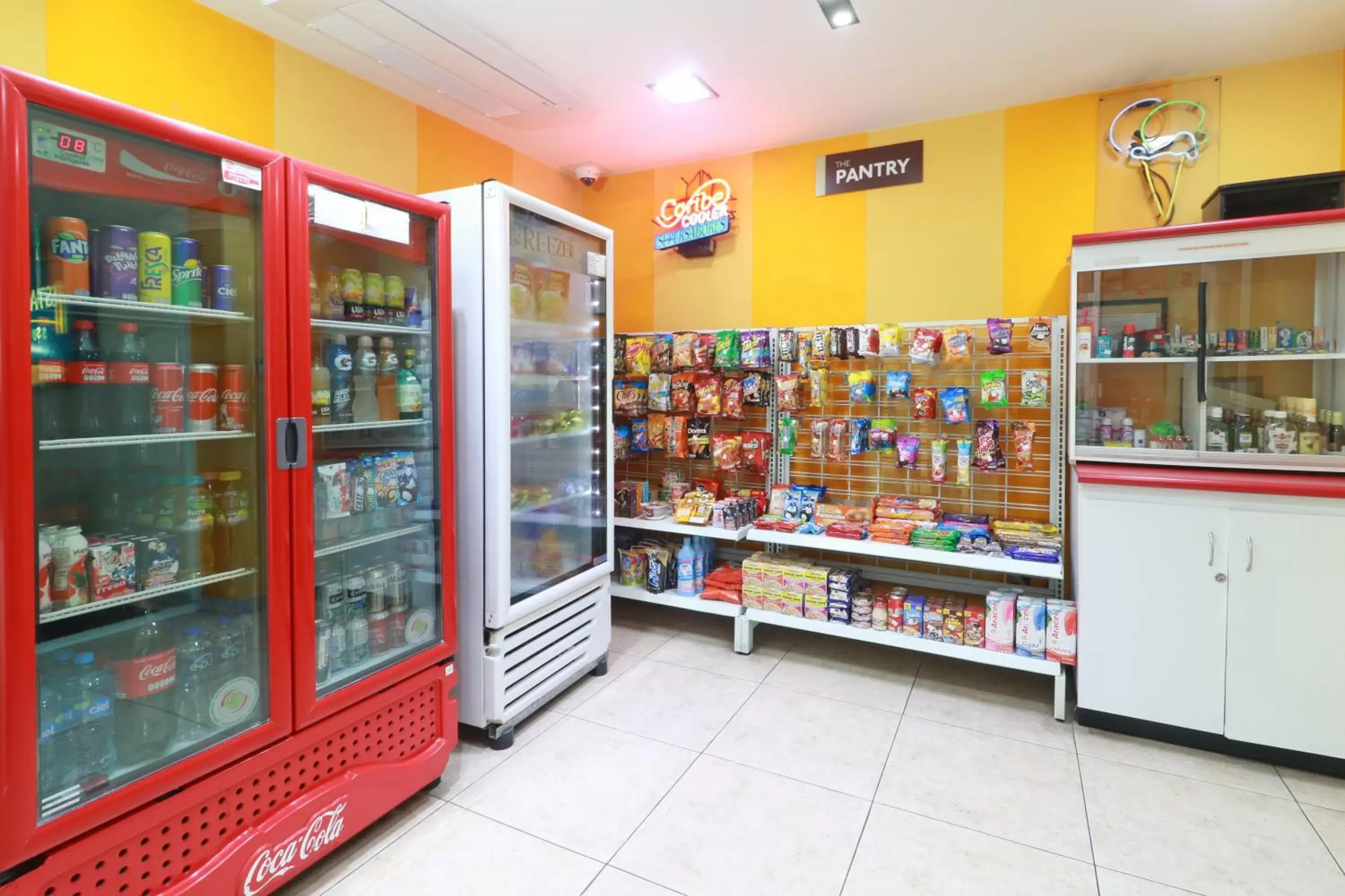 Lobby or reception, Supermarket/Shops in Staybridge Suites Queretaro, an IHG Hotel